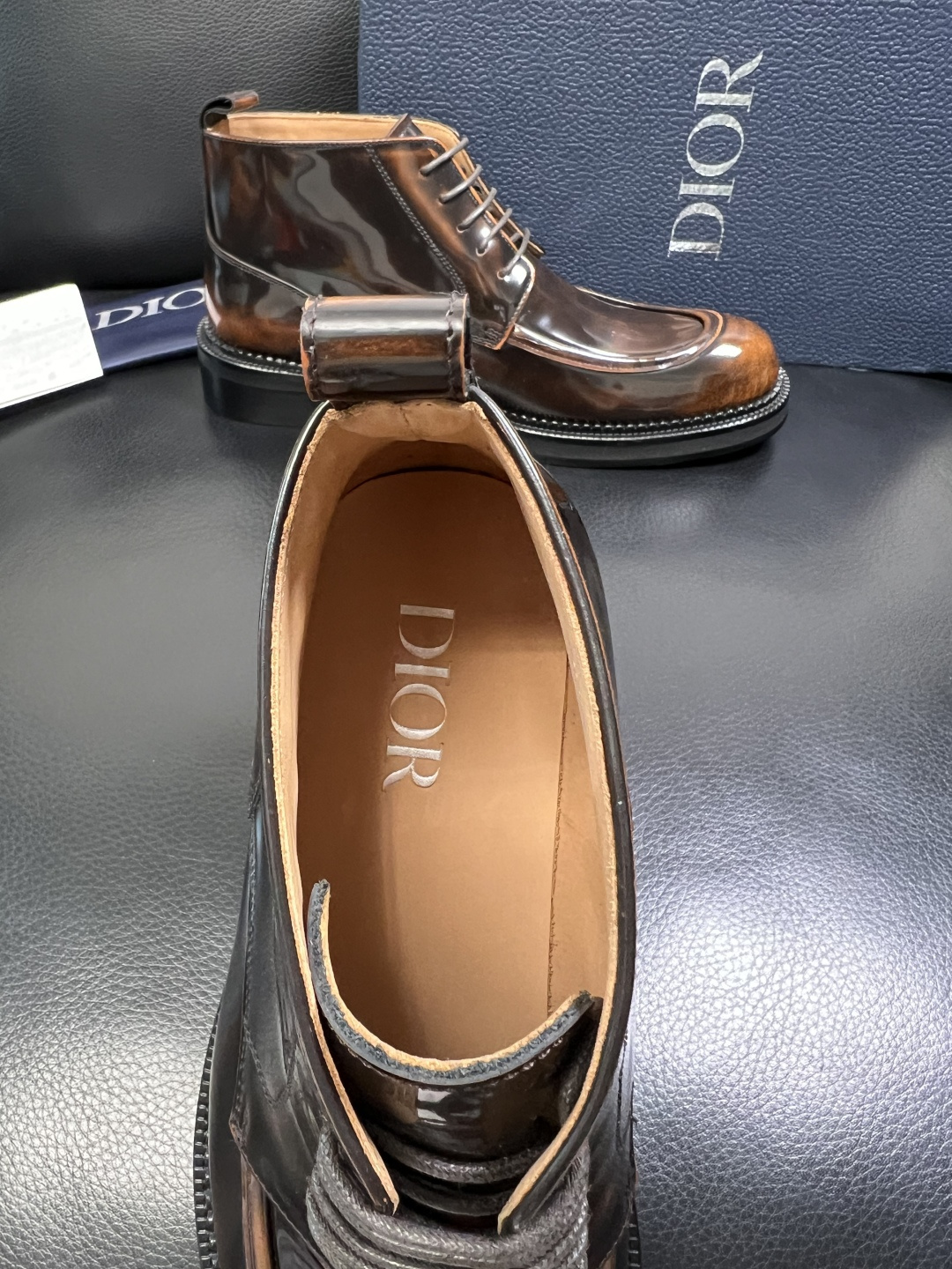 Dior 顶级工艺品 迪奥 靴子高帮专柜同步 原厂配置，意大利进口原版牛皮面料，透气舒适进口水染牛里垫，