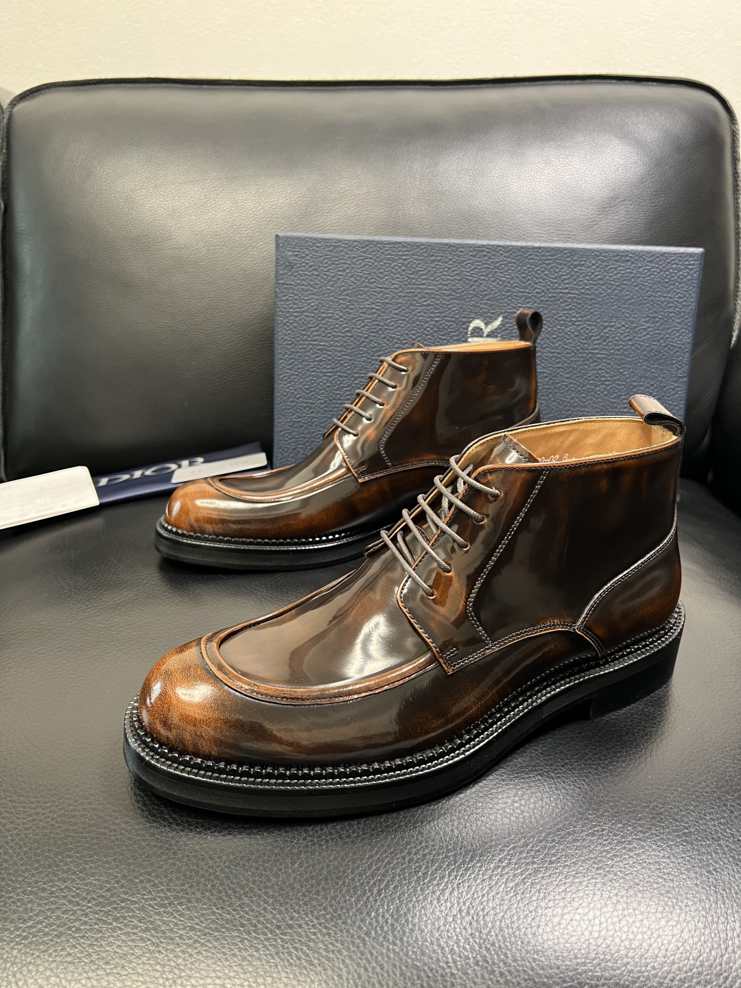 Dior 顶级工艺品 迪奥 靴子高帮专柜同步 原厂配置，意大利进口原版牛皮面料，透气舒适进口水染牛里垫，