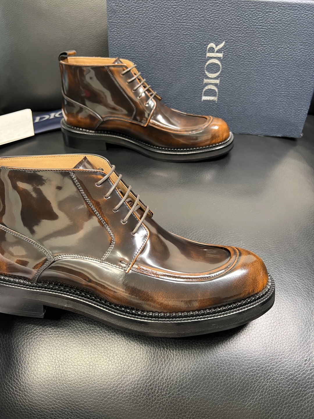 Dior 顶级工艺品 迪奥 靴子高帮专柜同步 原厂配置，意大利进口原版牛皮面料，透气舒适进口水染牛里垫，