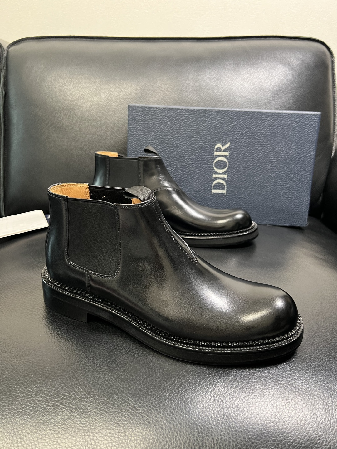 Dior 顶级工艺品 迪奥 靴子高帮专柜同步 原厂配置，意大利进口原版牛皮面料，透气舒适进口水染牛里垫，