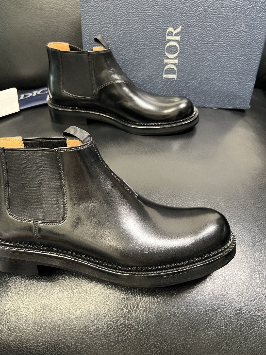 Dior 顶级工艺品 迪奥 靴子高帮专柜同步 原厂配置，意大利进口原版牛皮面料，透气舒适进口水染牛里垫，