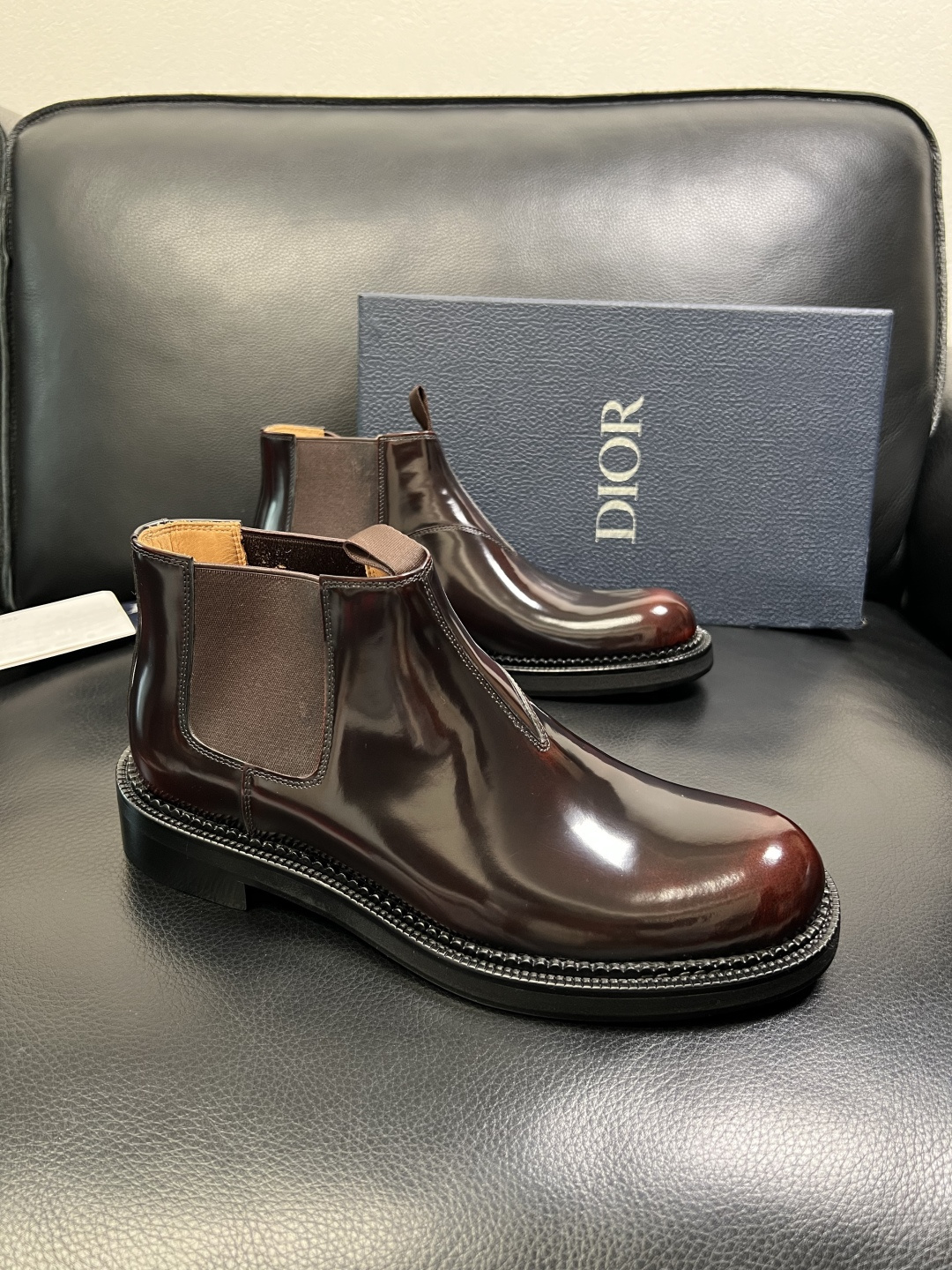 Dior 顶级工艺品 迪奥 靴子高帮专柜同步 原厂配置，意大利进口原版牛皮面料，透气舒适进口水染牛里垫，