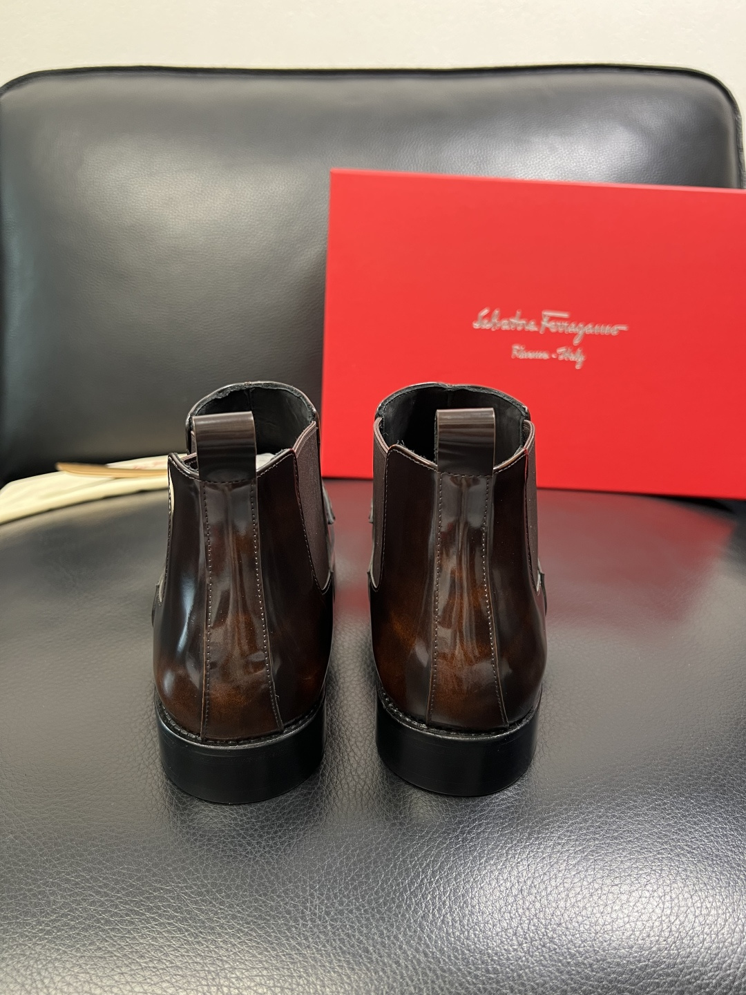 Ferragamo 高品质 顶级工艺品 菲拉格慕 靴子高帮专柜同步发售原厂配置，意大利进口原版牛皮，进口