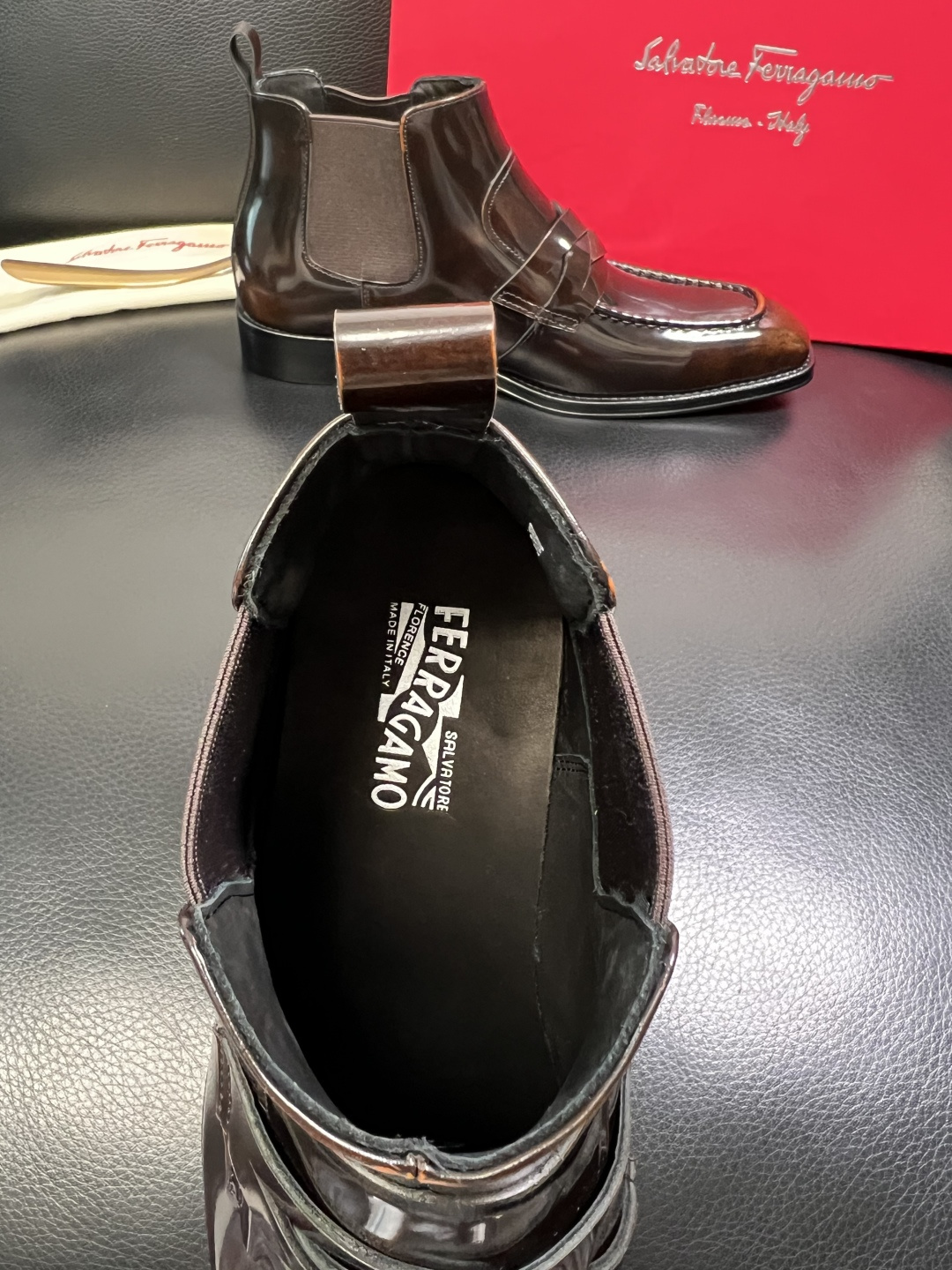 Ferragamo 高品质 顶级工艺品 菲拉格慕 靴子高帮专柜同步发售原厂配置，意大利进口原版牛皮，进口