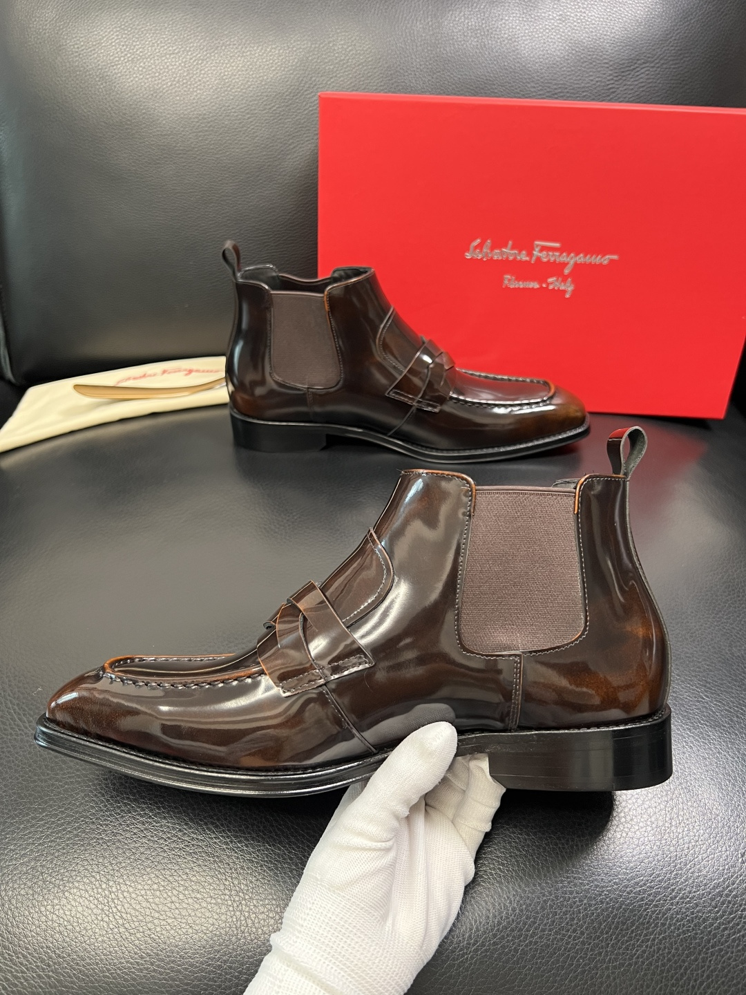 Ferragamo 高品质 顶级工艺品 菲拉格慕 靴子高帮专柜同步发售原厂配置，意大利进口原版牛皮，进口