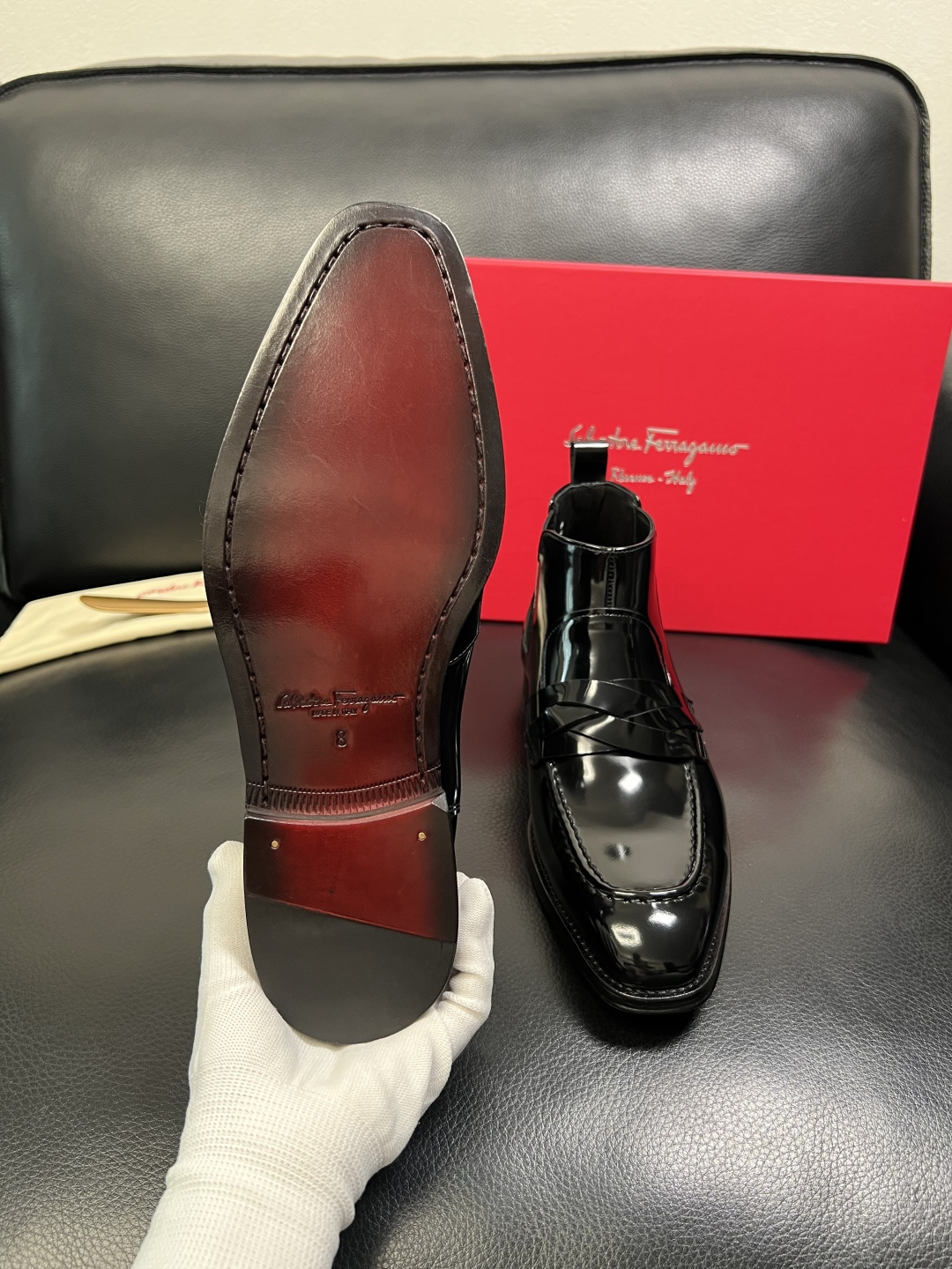 Ferragamo 高品质 顶级工艺品 菲拉格慕 靴子高帮专柜同步发售原厂配置，意大利进口原版牛皮，进口