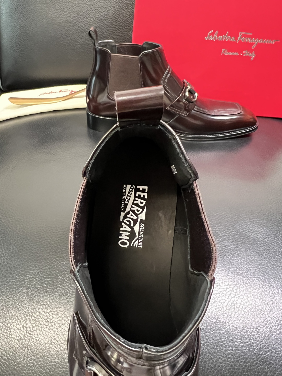 Ferragamo 高品质 顶级工艺品 菲拉格慕 靴子高帮专柜同步发售原厂配置，意大利进口原版牛皮，进口