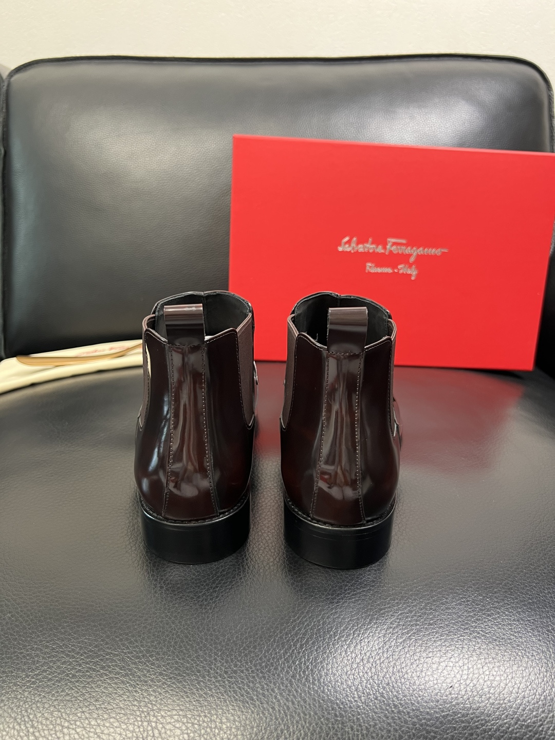 Ferragamo 高品质 顶级工艺品 菲拉格慕 靴子高帮专柜同步发售原厂配置，意大利进口原版牛皮，进口