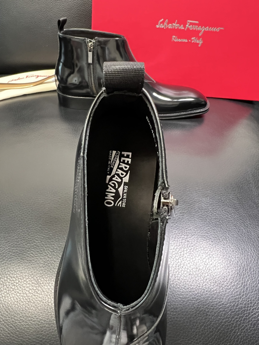 Ferragamo 高品质 顶级工艺品 菲拉格慕 靴子高帮专柜同步发售原厂配置，意大利进口原版牛皮，进口