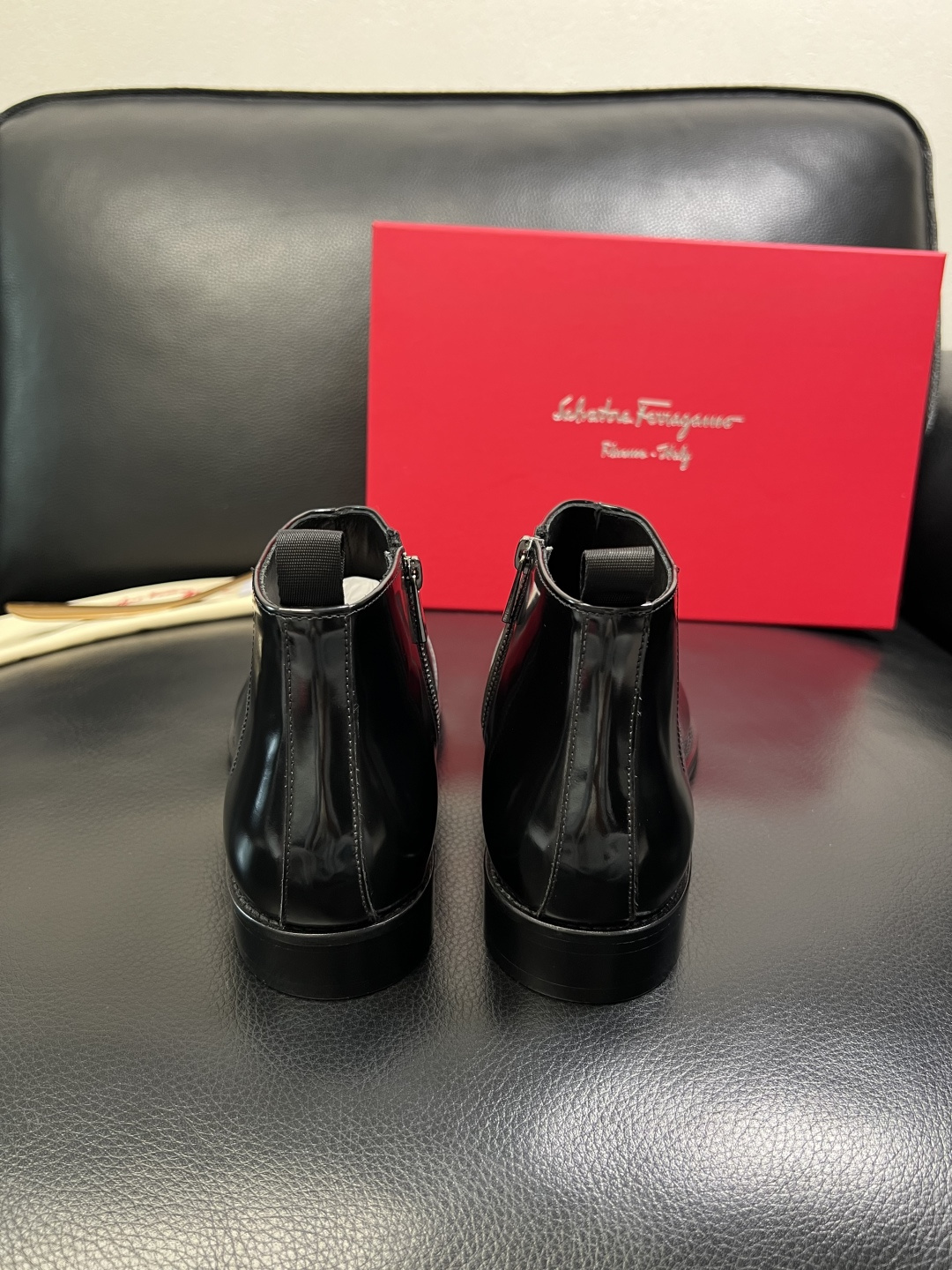 Ferragamo 高品质 顶级工艺品 菲拉格慕 靴子高帮专柜同步发售原厂配置，意大利进口原版牛皮，进口