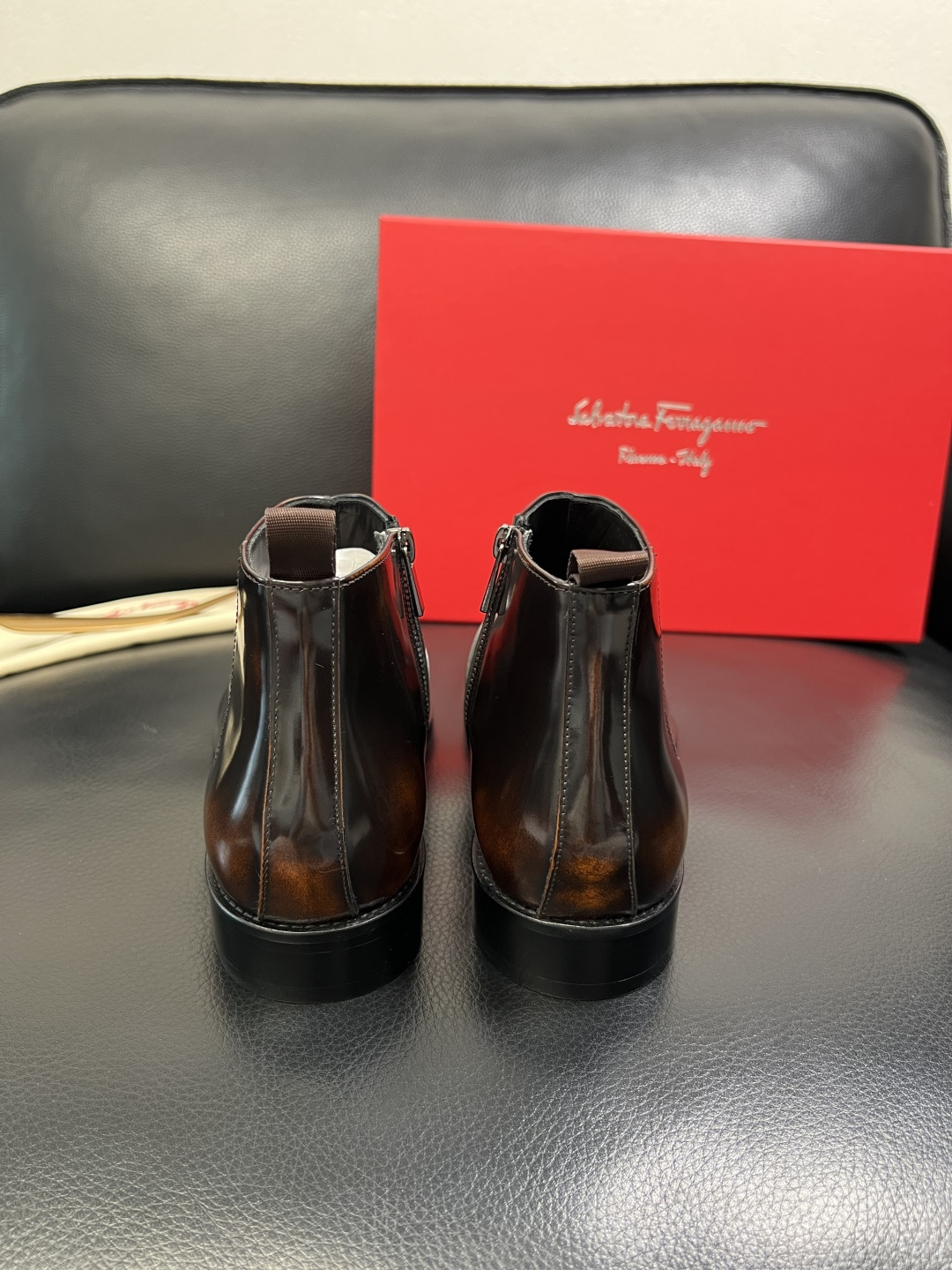 Ferragamo 高品质 顶级工艺品 菲拉格慕 靴子高帮专柜同步发售原厂配置，意大利进口原版牛皮，进口