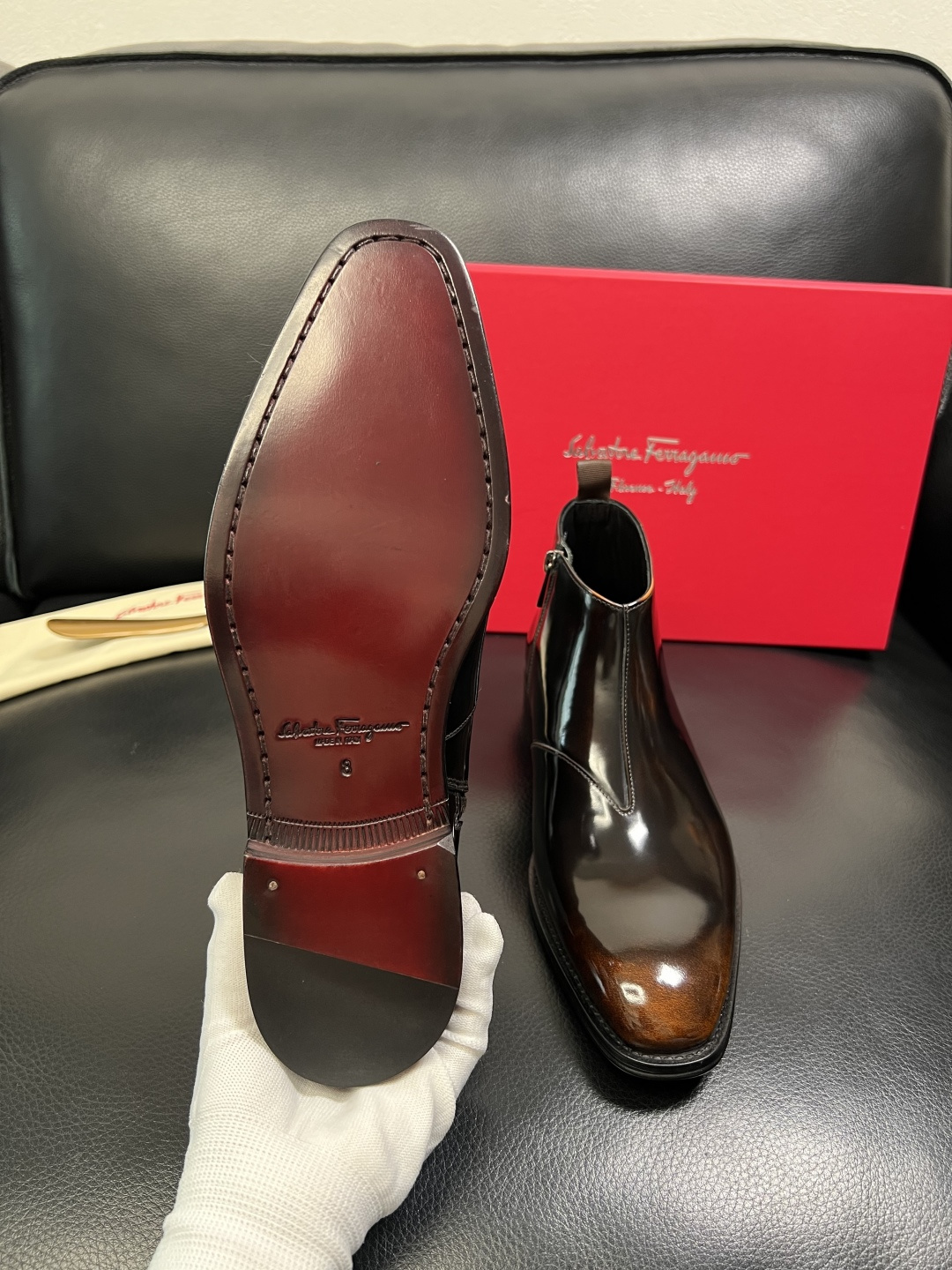 Ferragamo 高品质 顶级工艺品 菲拉格慕 靴子高帮专柜同步发售原厂配置，意大利进口原版牛皮，进口