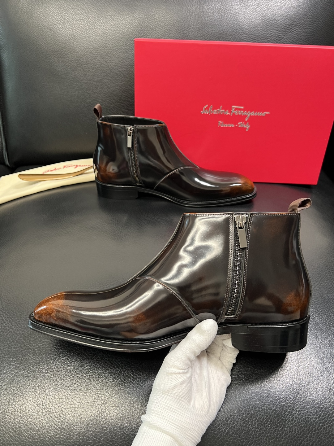 Ferragamo 高品质 顶级工艺品 菲拉格慕 靴子高帮专柜同步发售原厂配置，意大利进口原版牛皮，进口