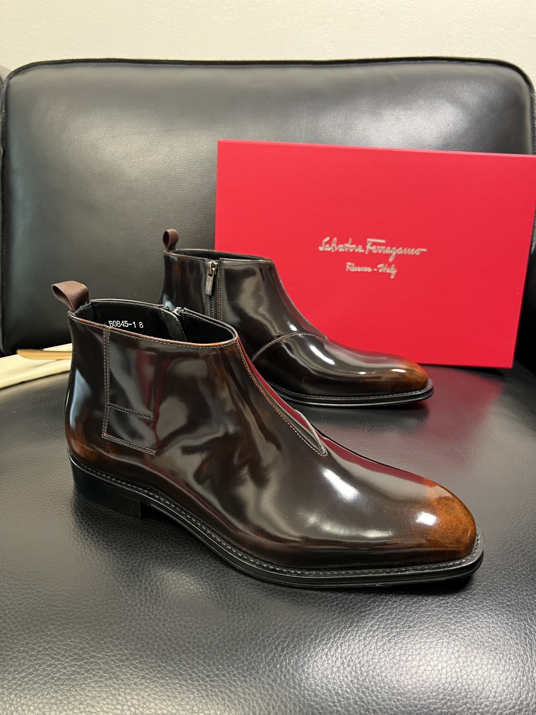 Ferragamo 高品质 顶级工艺品 菲拉格慕 靴子高帮专柜同步发售原厂配置，意大利进口原版牛皮，进口