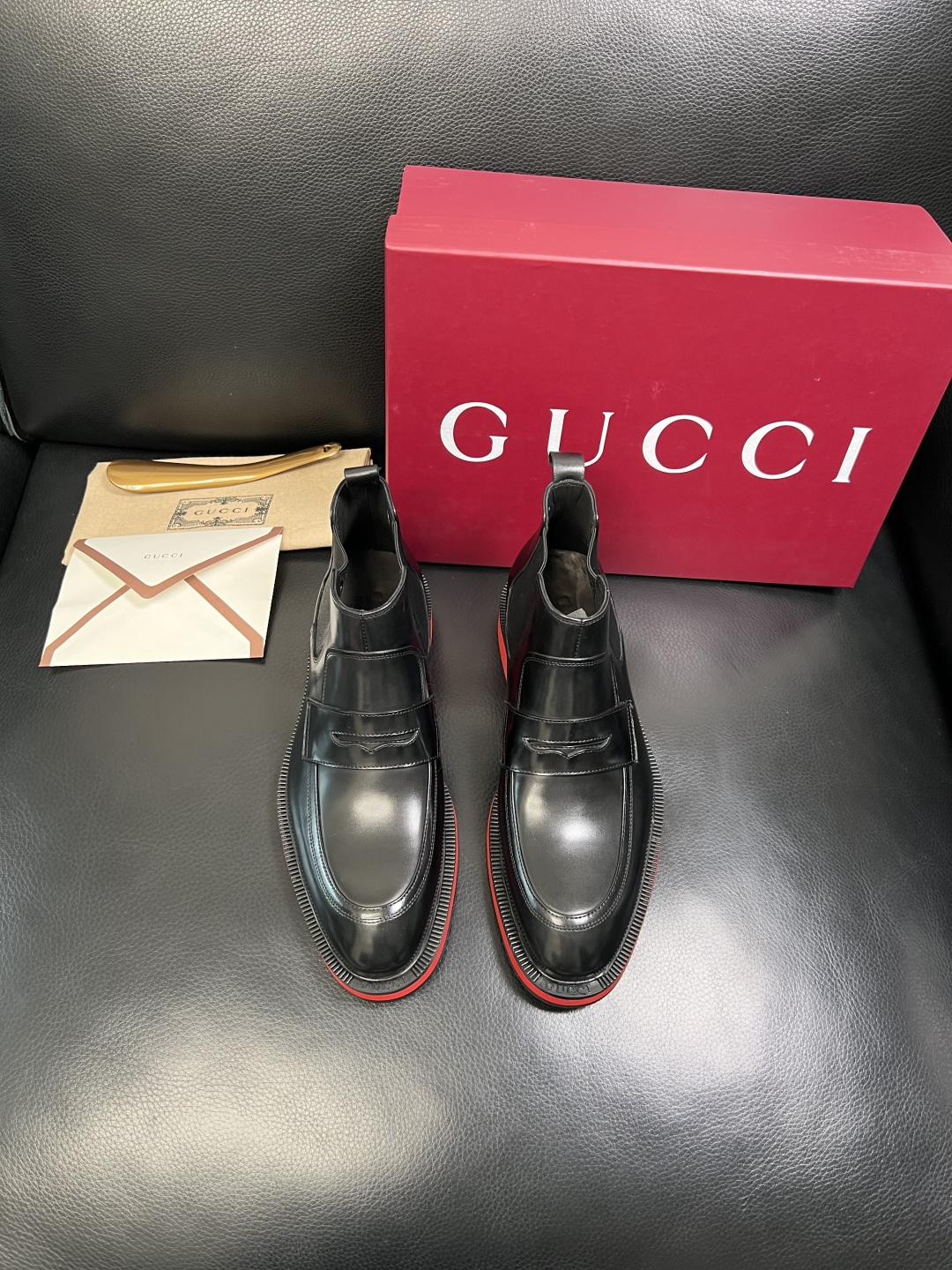 Gucci 高品质 顶级工艺品 古奇 皮鞋系列专柜同步 原厂配置，意大利进口原版牛皮，进口水染牛里 ，鞋