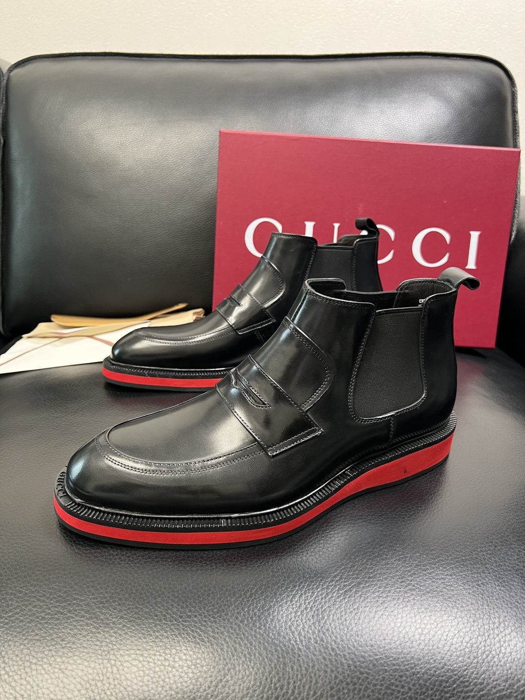 Gucci 高品质 顶级工艺品 古奇 皮鞋系列专柜同步 原厂配置，意大利进口原版牛皮，进口水染牛里 ，鞋