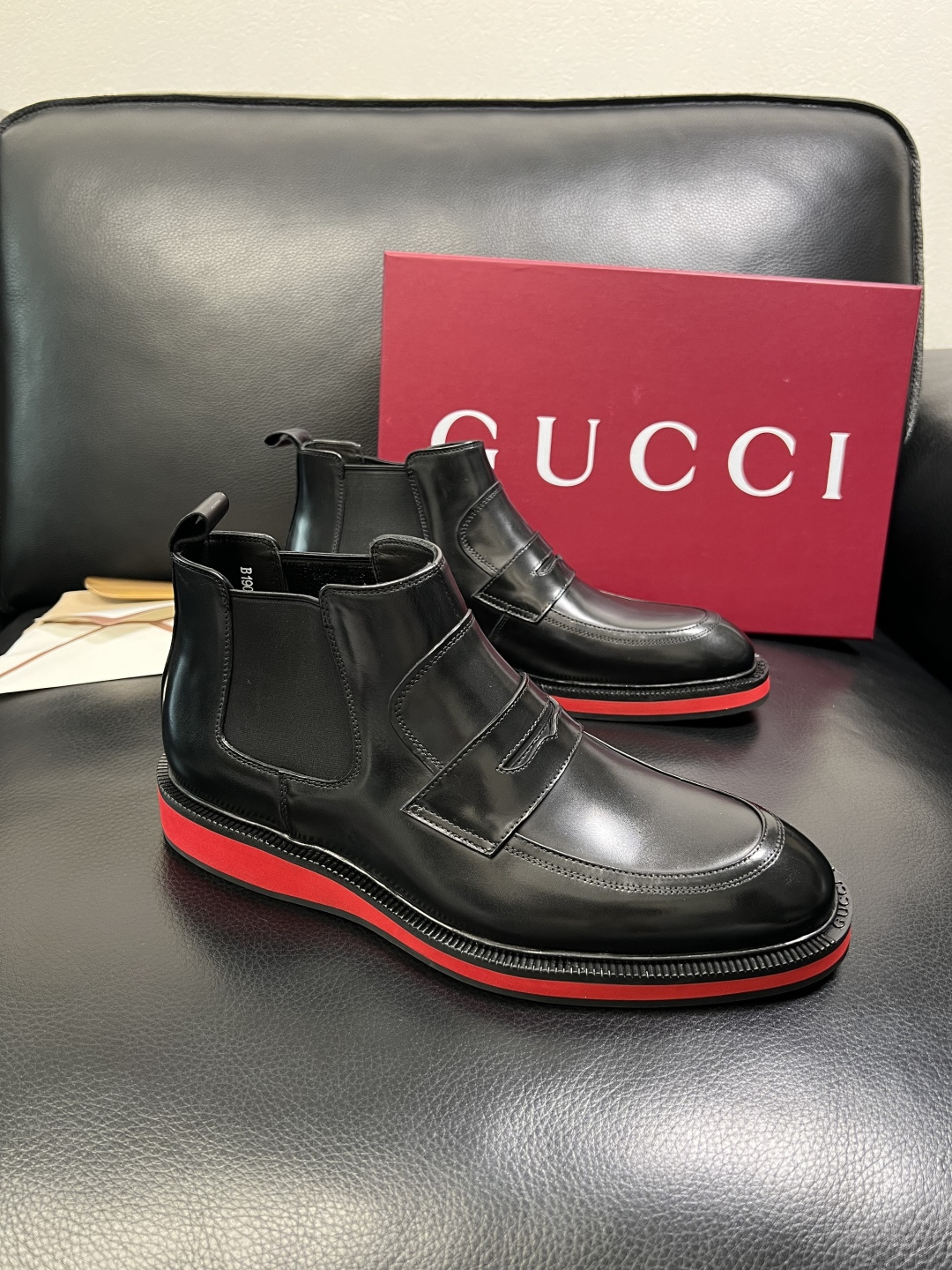 Gucci 高品质 顶级工艺品 古奇 皮鞋系列专柜同步 原厂配置，意大利进口原版牛皮，进口水染牛里 ，鞋