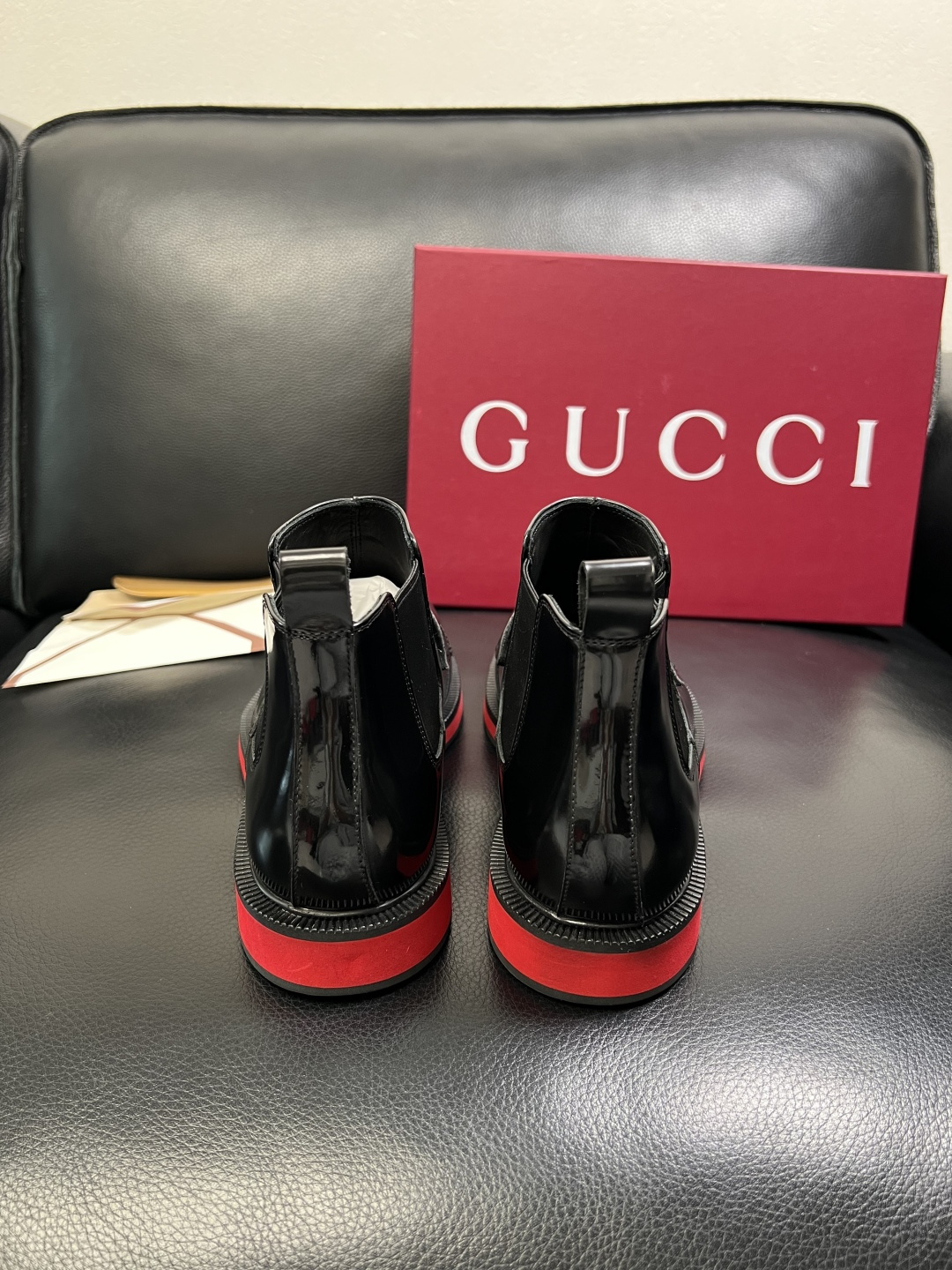 Gucci 高品质 顶级工艺品 古奇 皮鞋系列专柜同步 原厂配置，意大利进口原版牛皮，进口水染牛里 ，鞋