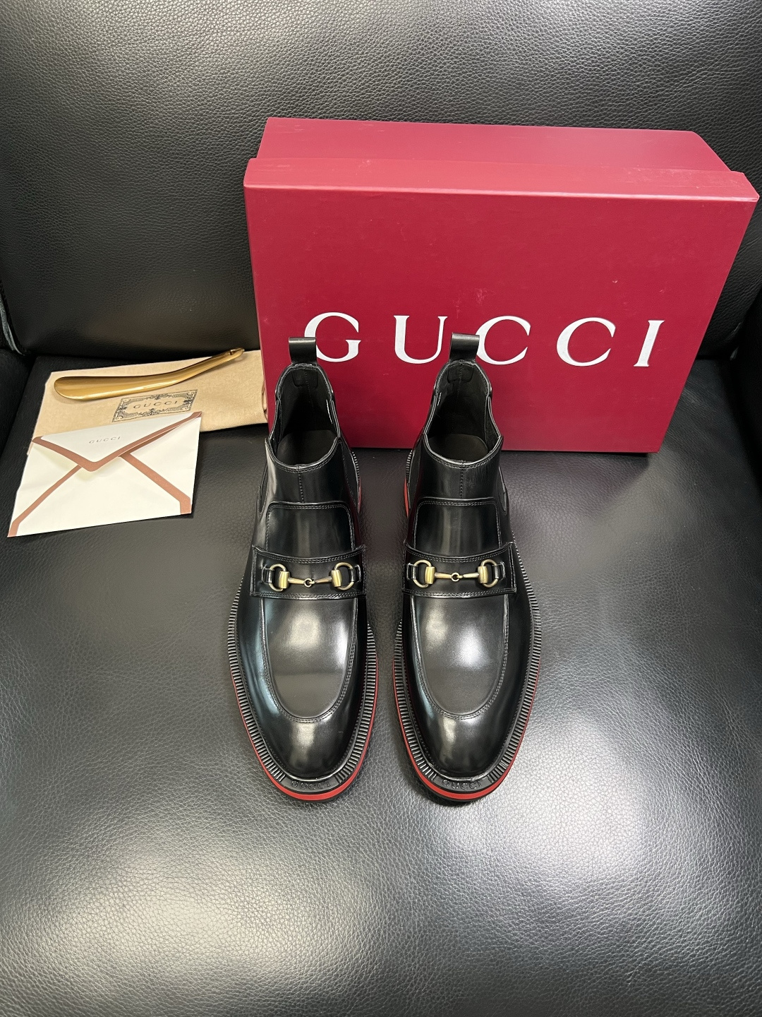 Gucci 高品质 顶级工艺品 古奇 皮鞋系列专柜同步 原厂配置，意大利进口原版牛皮，进口水染牛里 ，鞋