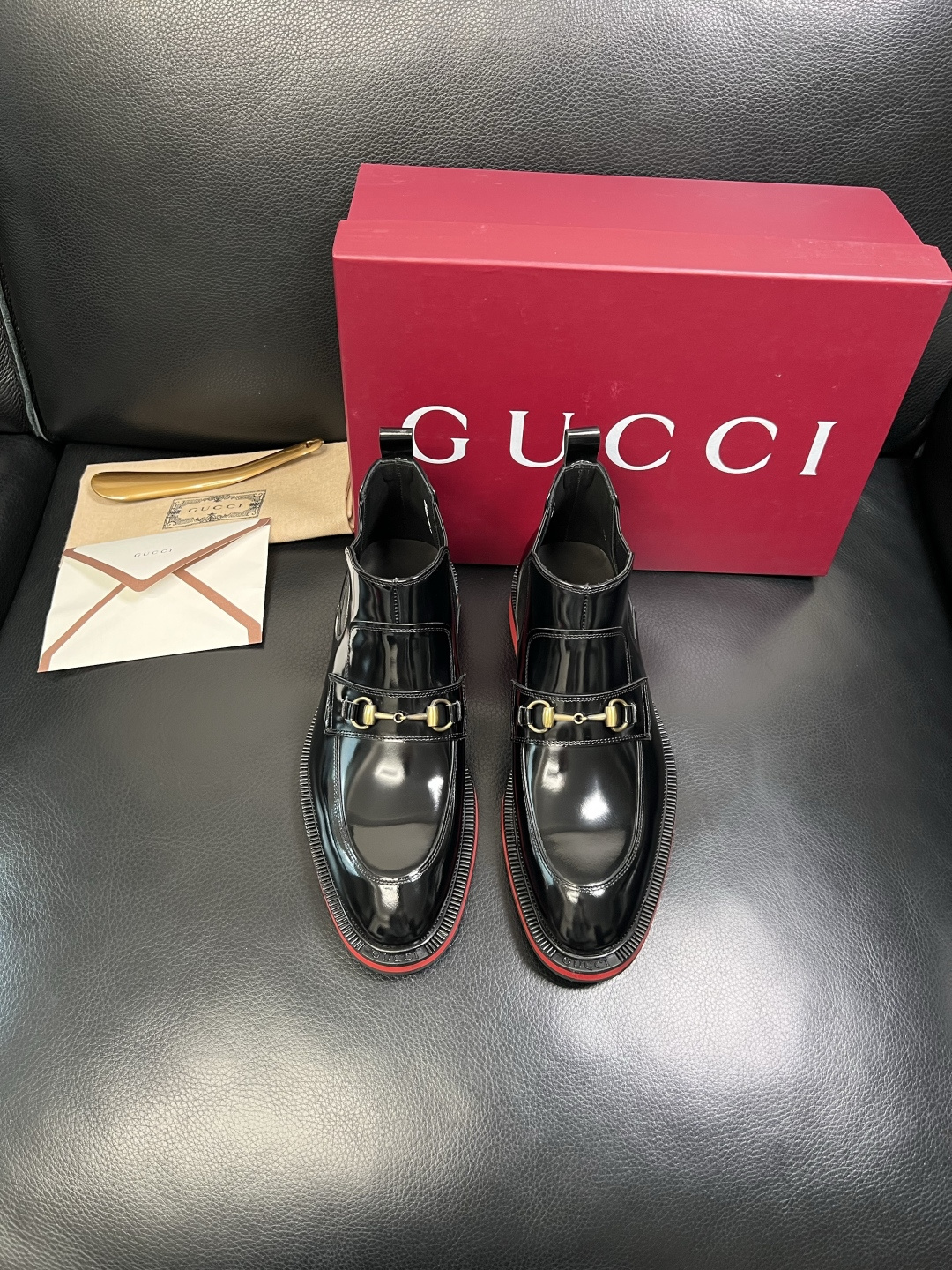 Gucci 高品质 顶级工艺品 古奇 皮鞋系列专柜同步 原厂配置，意大利进口原版牛皮，进口水染牛里 ，鞋