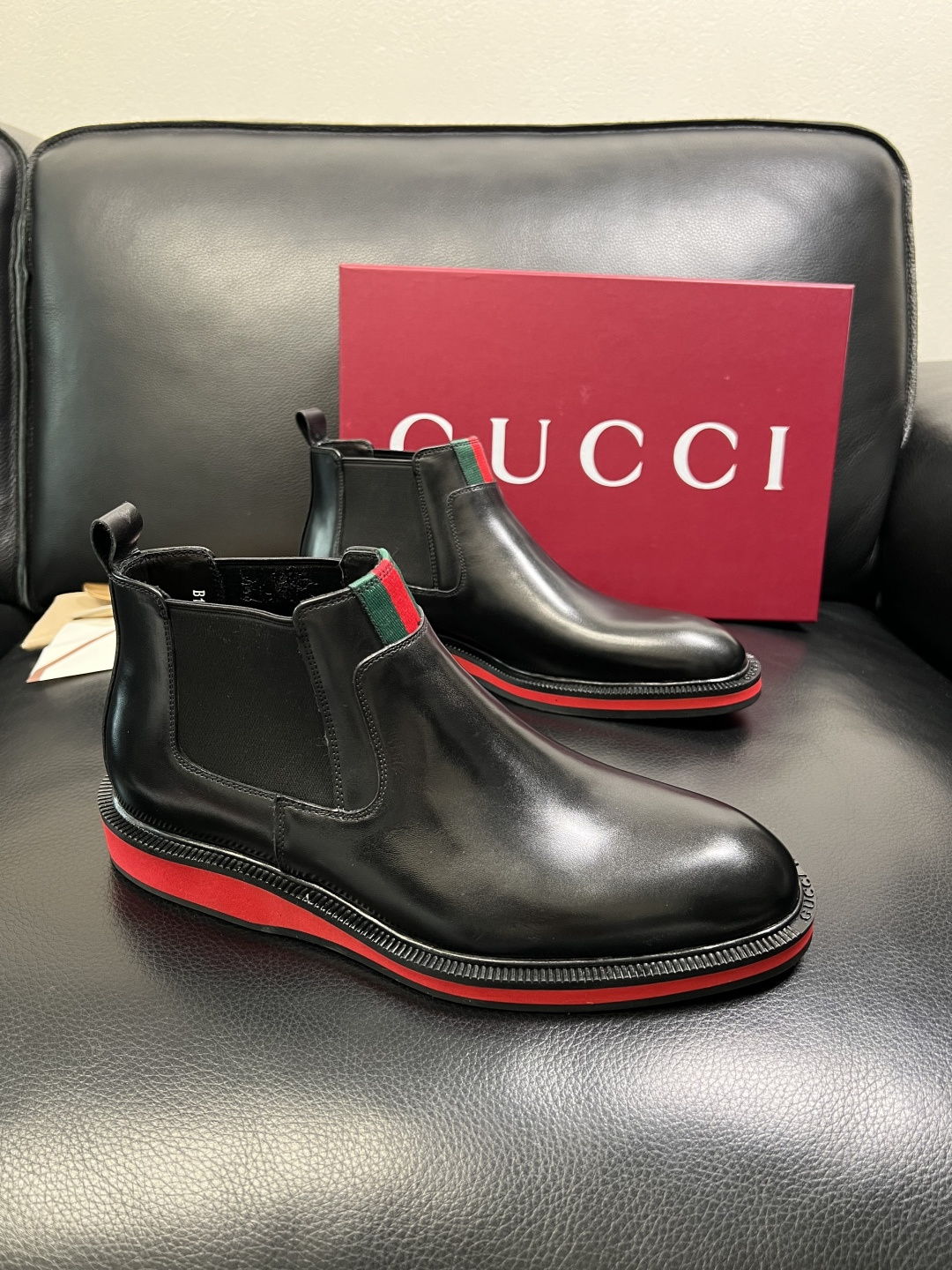 Gucci 高品质 顶级工艺品 古奇 皮鞋系列专柜同步 原厂配置，意大利进口原版牛皮，进口水染牛里 ，鞋