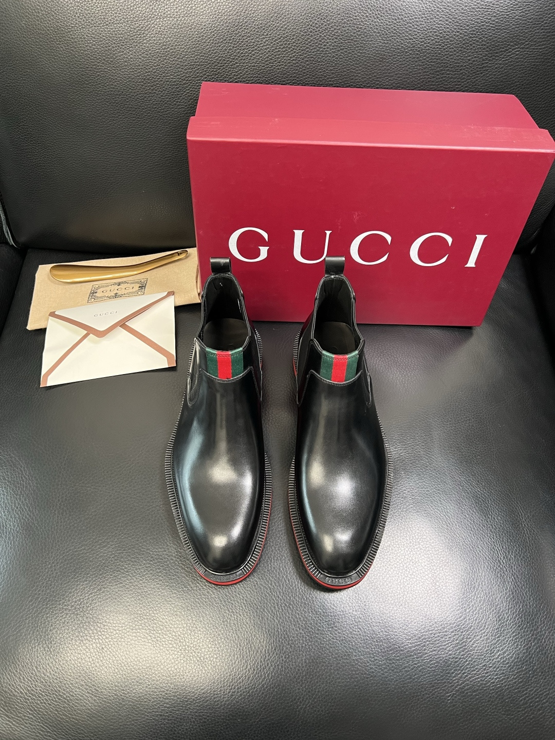 Gucci 高品质 顶级工艺品 古奇 皮鞋系列专柜同步 原厂配置，意大利进口原版牛皮，进口水染牛里 ，鞋