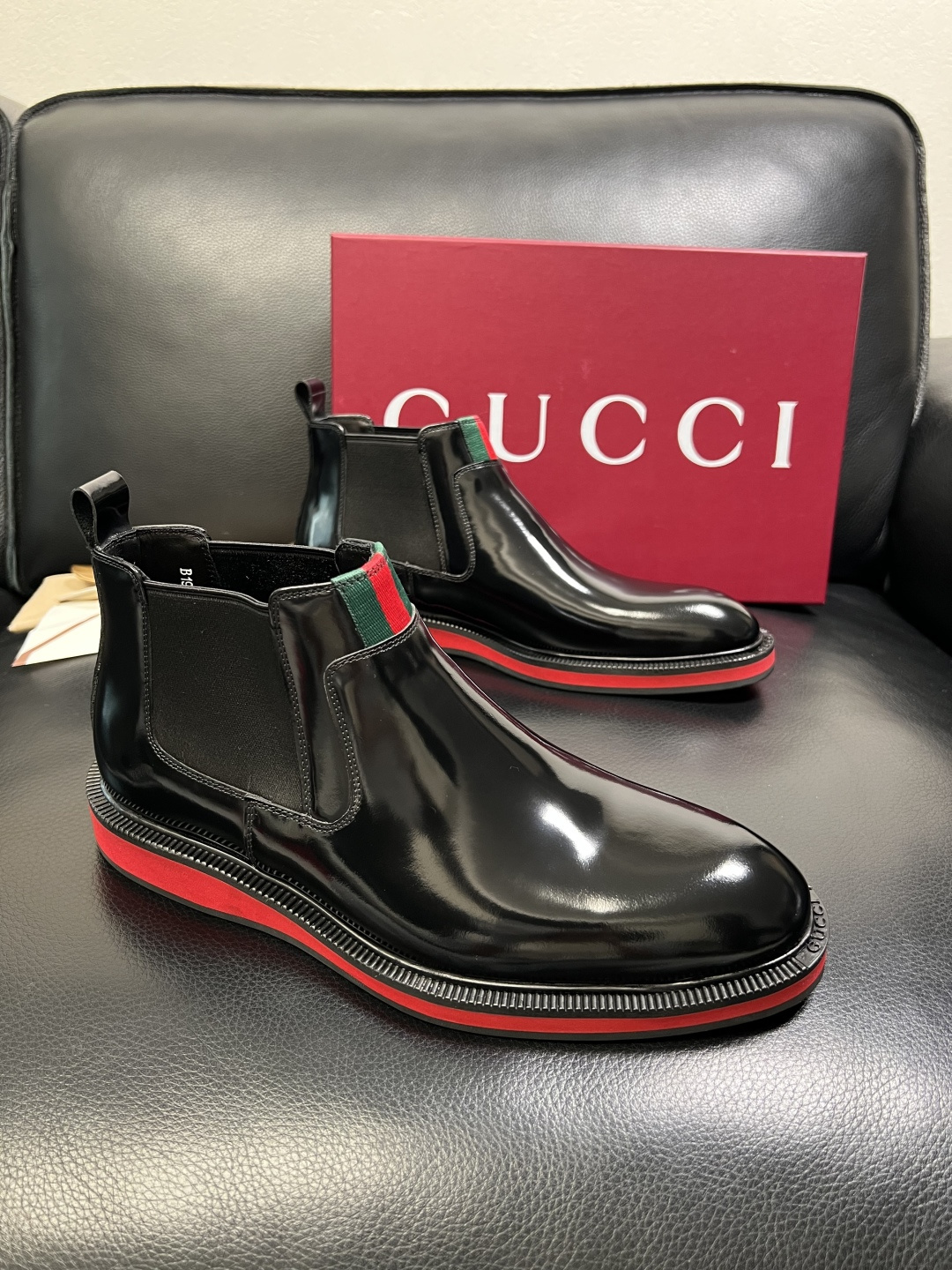 Gucci 高品质 顶级工艺品 古奇 皮鞋系列专柜同步 原厂配置，意大利进口原版牛皮，进口水染牛里 ，鞋