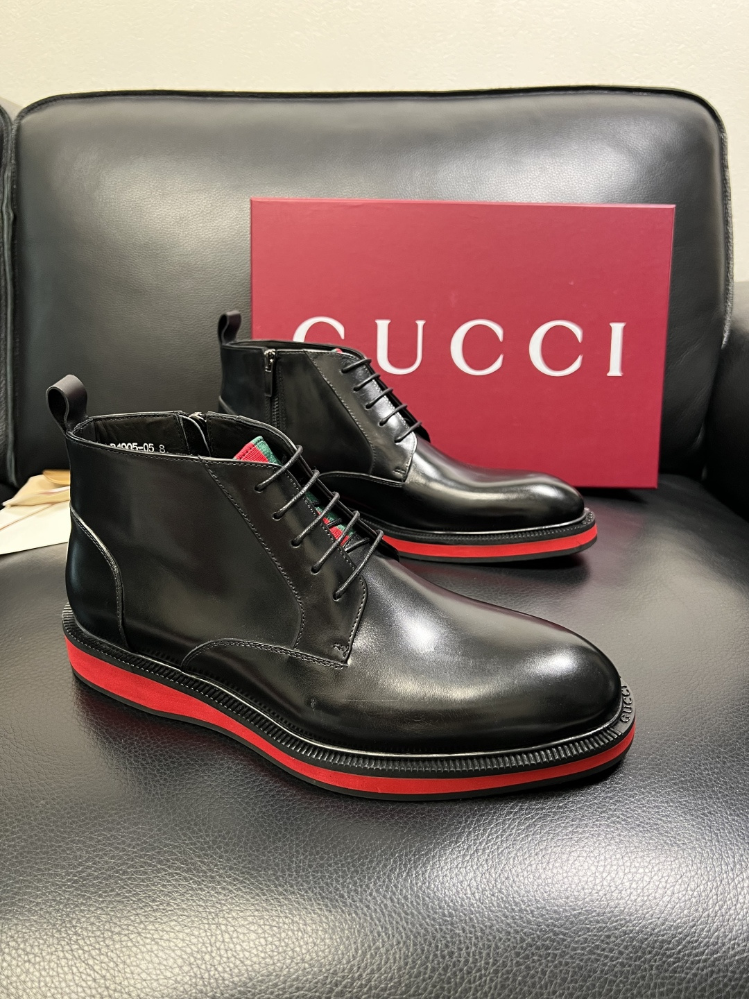 Gucci 高品质 顶级工艺品 古奇 皮鞋系列专柜同步 原厂配置，意大利进口原版牛皮，进口水染牛里 ，鞋