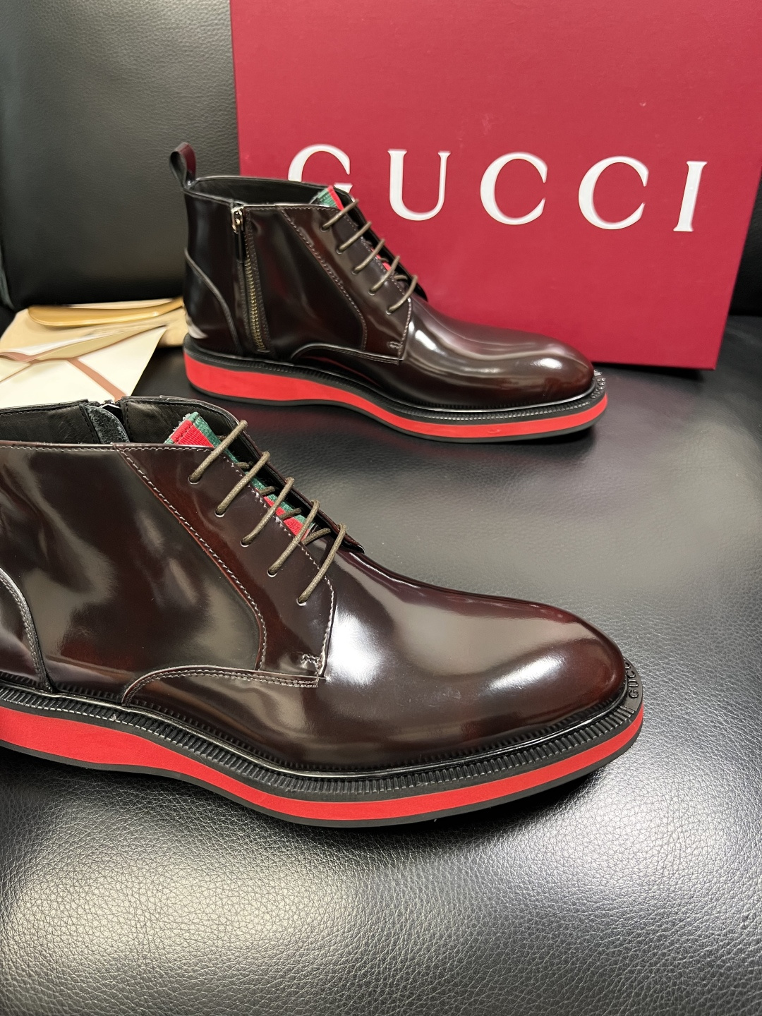Gucci 高品质 顶级工艺品 古奇 皮鞋系列专柜同步 原厂配置，意大利进口原版牛皮，进口水染牛里 ，鞋