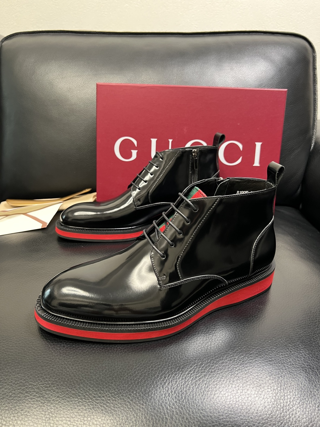 Gucci 高品质 顶级工艺品 古奇 皮鞋系列专柜同步 原厂配置，意大利进口原版牛皮，进口水染牛里 ，鞋