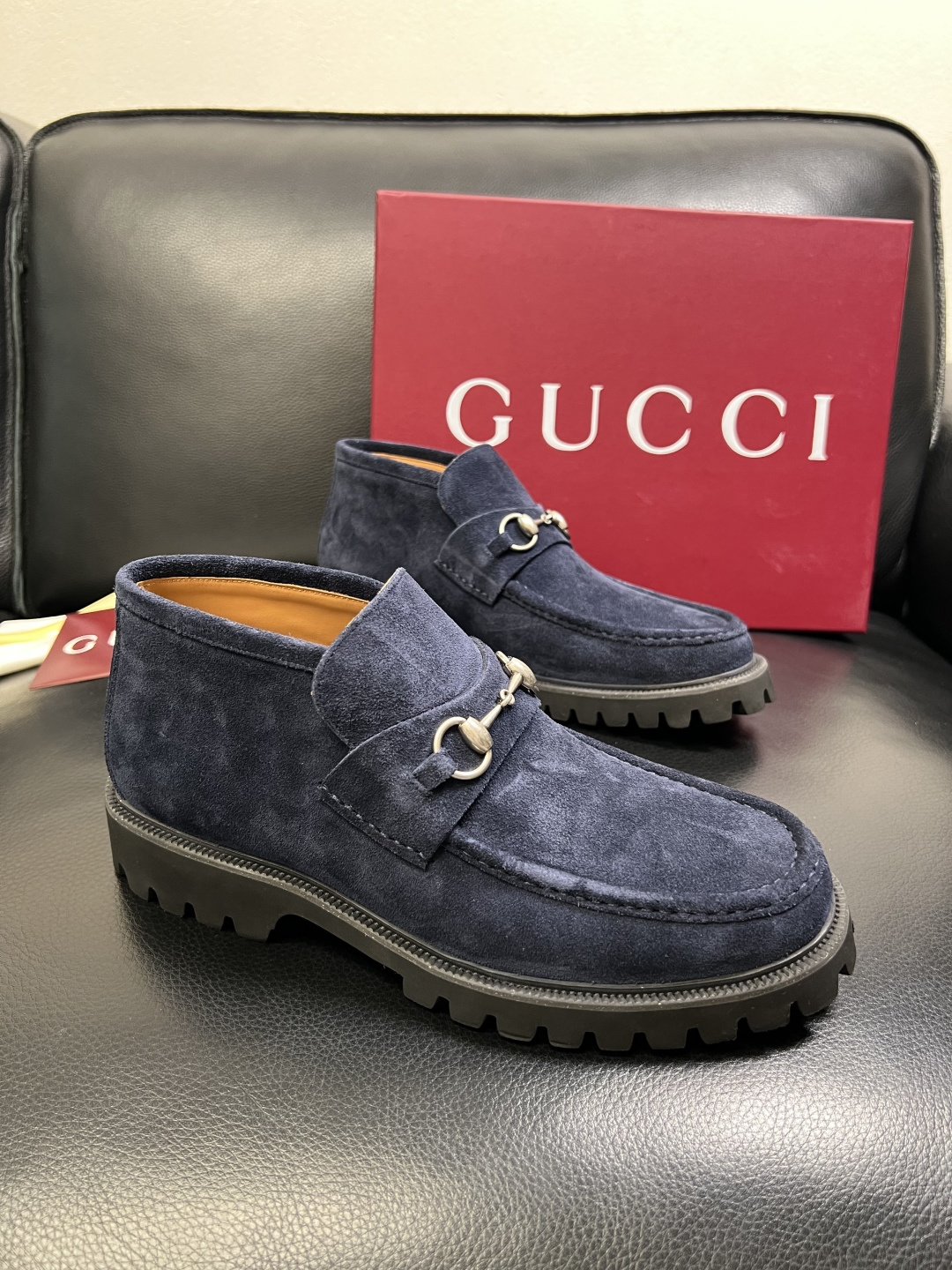 NO:690035,Ferragamo high-quality top handicrafts. Ferragamo boots high-top counters are on sale at the same time. Original configuration, original cowhide imported from Italy, imported water-dyed cowhide, soles specially provided by the original factory and super comfortable, original factory and single goods, welcome to compare at the counter, code number 39-44 (customized 38 45 46),,ferragamo,ferragamo,boots,cowhide19860909Ferragamo 高品质 顶级工艺品 菲拉格慕靴子高帮专柜同步发售原厂配置,意大利进口原版牛皮,进口水染牛里 ,鞋底原厂特供原版底超级舒适,原厂跟单货 ,欢迎对比专柜同步,码数 39-44（订做 38 45 46）,,ferragamo,ferragamo,boots,cowhide,Men's shoes