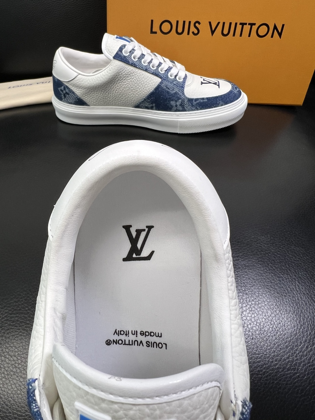 Lv 高品质 顶级工艺品 路易威登，运动板鞋专柜同步，鞋面意大利进口，高品质拼接缤纷色彩复杂工艺品，进口