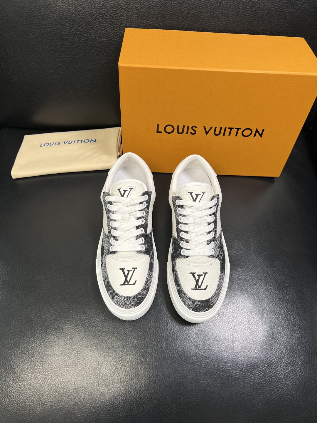 Lv 高品质 顶级工艺品 路易威登，运动板鞋专柜同步，鞋面意大利进口，高品质拼接缤纷色彩复杂工艺品，进口