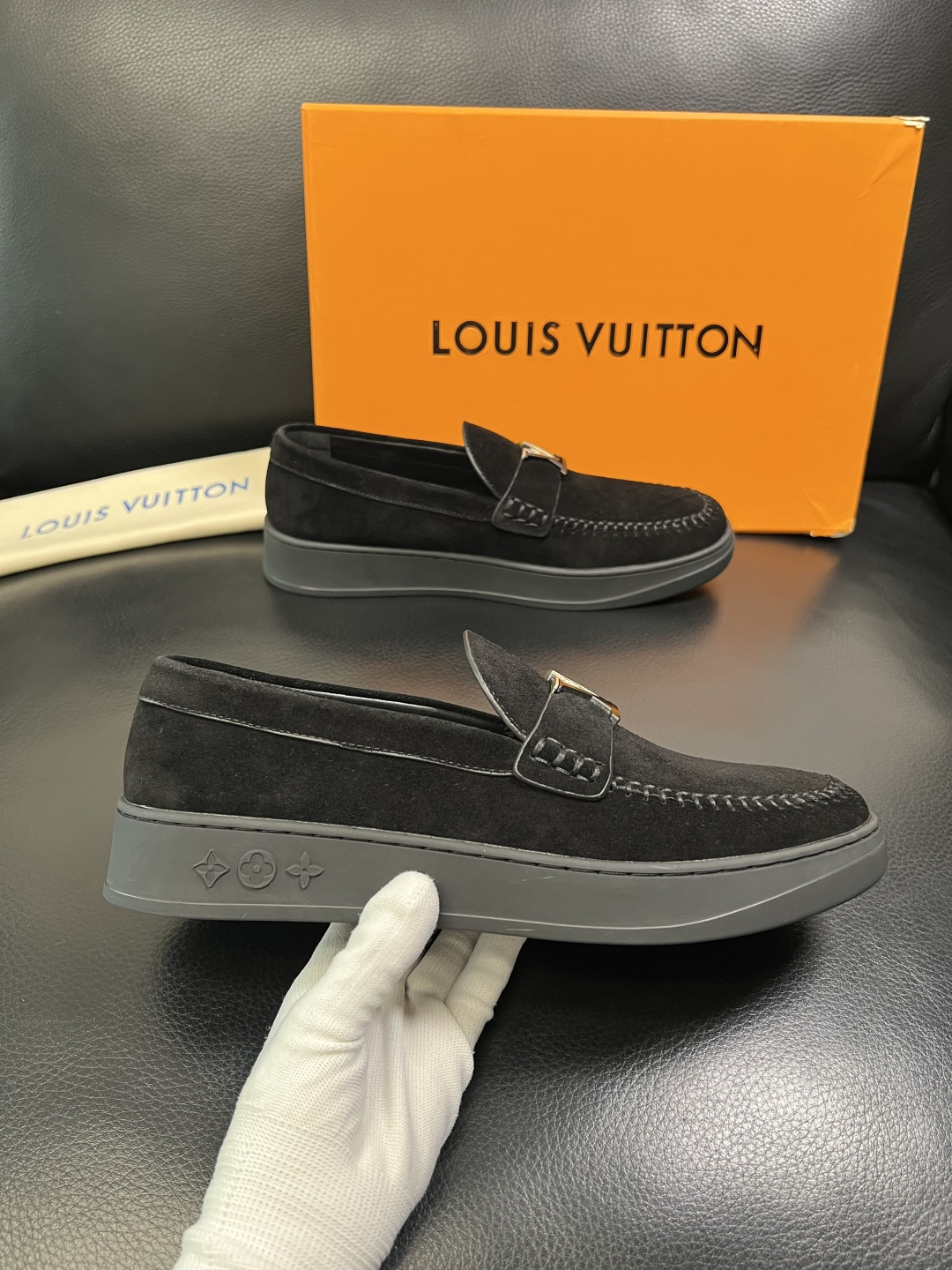 Lv 高品质 顶级工艺品 路易威登，运动板鞋专柜同步，鞋面意大利进口，高品质拼接缤纷色彩复杂工艺品，进口