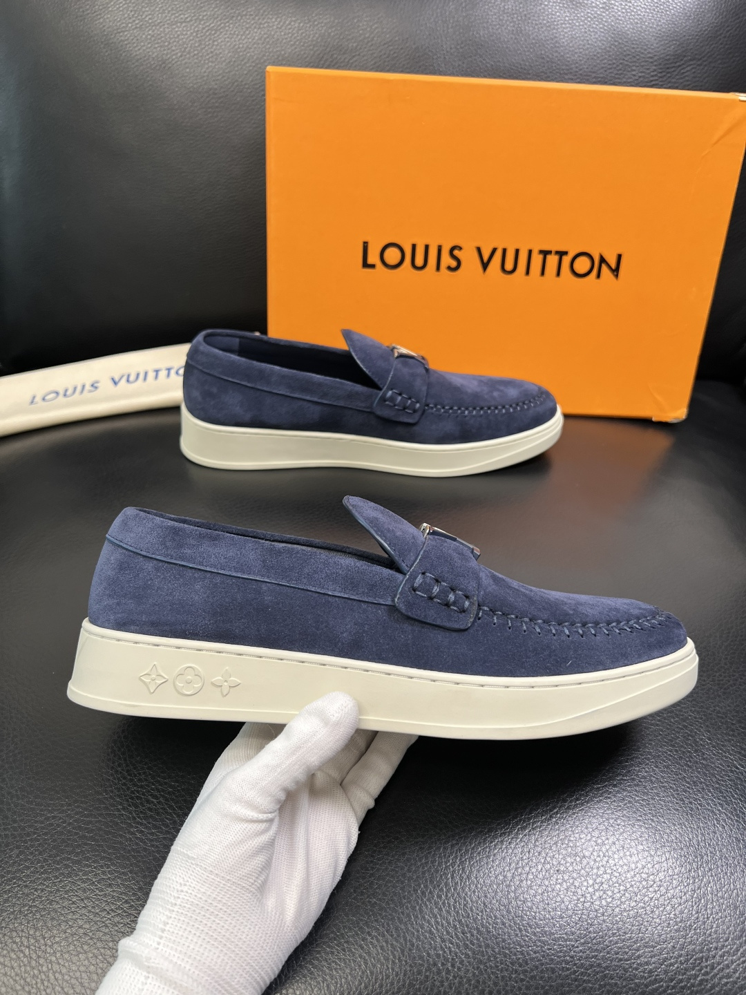 Lv 高品质 顶级工艺品 路易威登，运动板鞋专柜同步，鞋面意大利进口，高品质拼接缤纷色彩复杂工艺品，进口