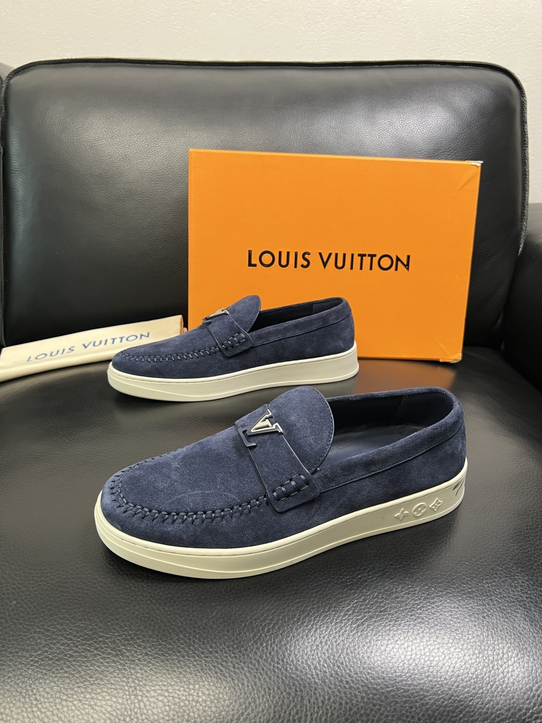 Lv 高品质 顶级工艺品 路易威登，运动板鞋专柜同步，鞋面意大利进口，高品质拼接缤纷色彩复杂工艺品，进口