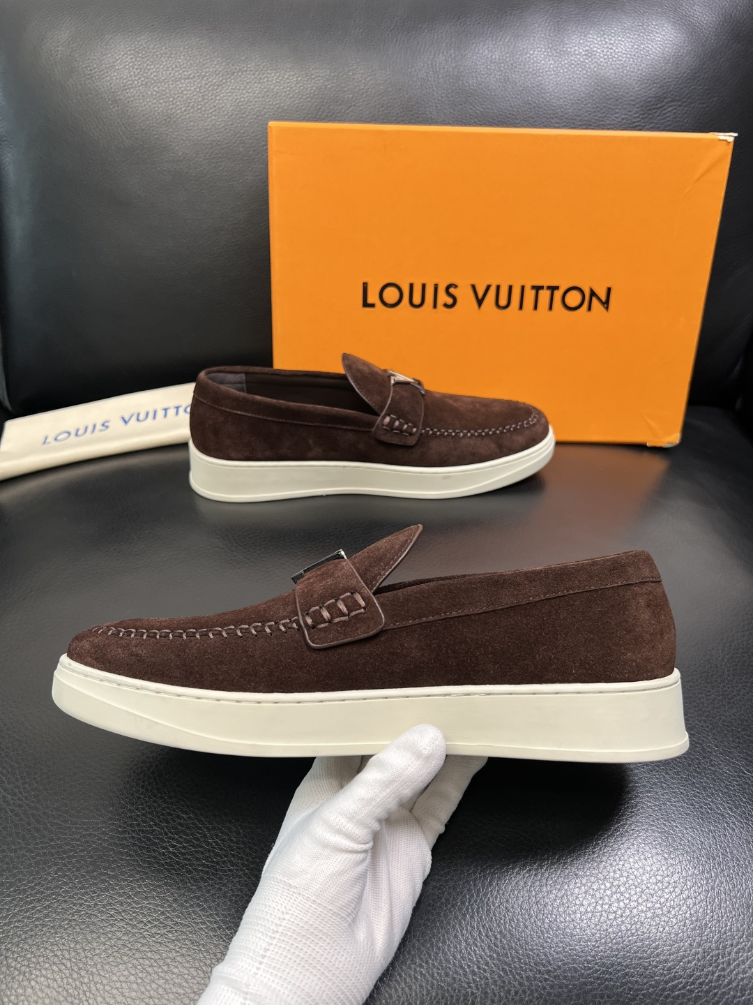 Lv 高品质 顶级工艺品 路易威登，运动板鞋专柜同步，鞋面意大利进口，高品质拼接缤纷色彩复杂工艺品，进口