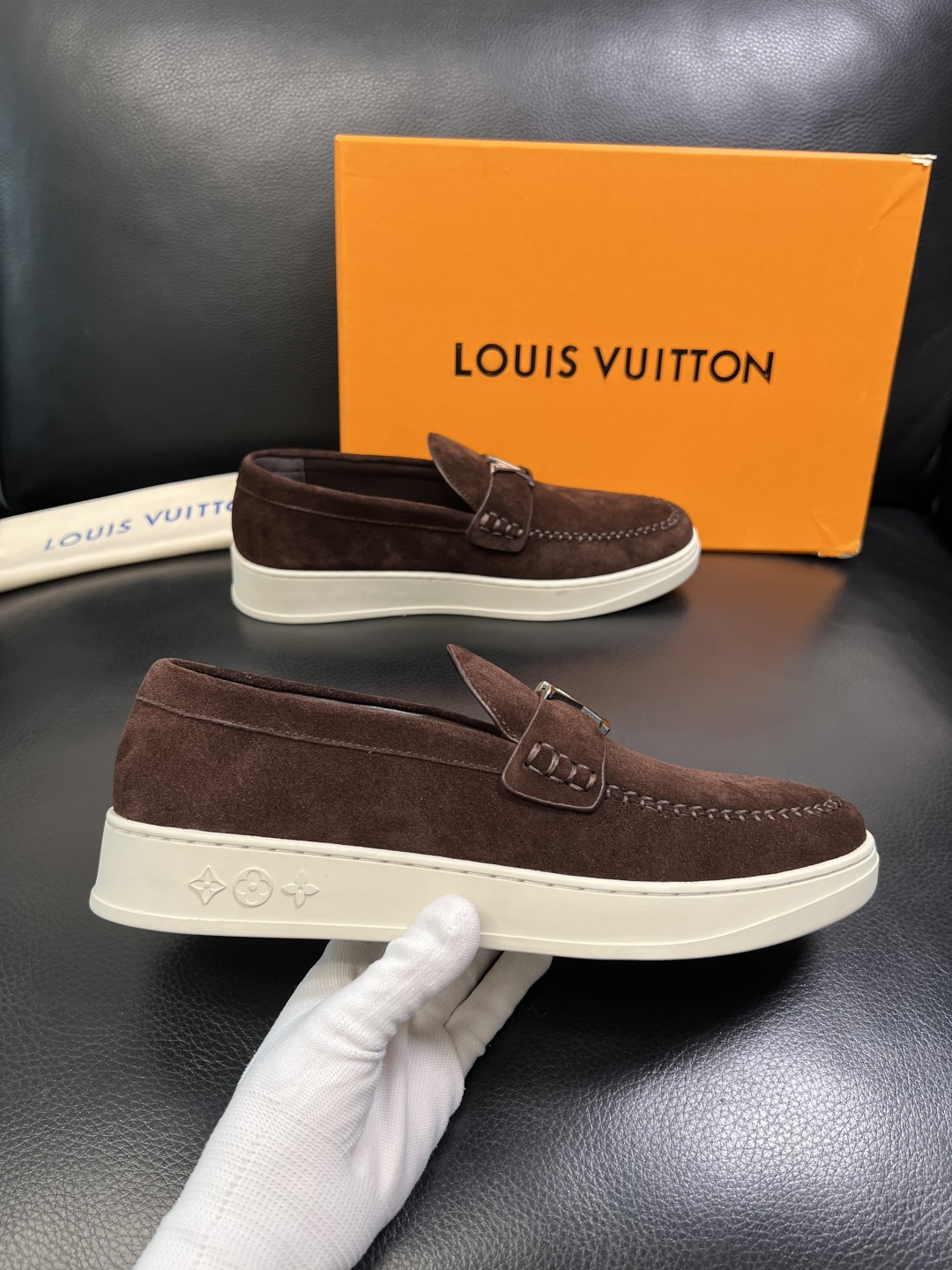 Lv 高品质 顶级工艺品 路易威登，运动板鞋专柜同步，鞋面意大利进口，高品质拼接缤纷色彩复杂工艺品，进口