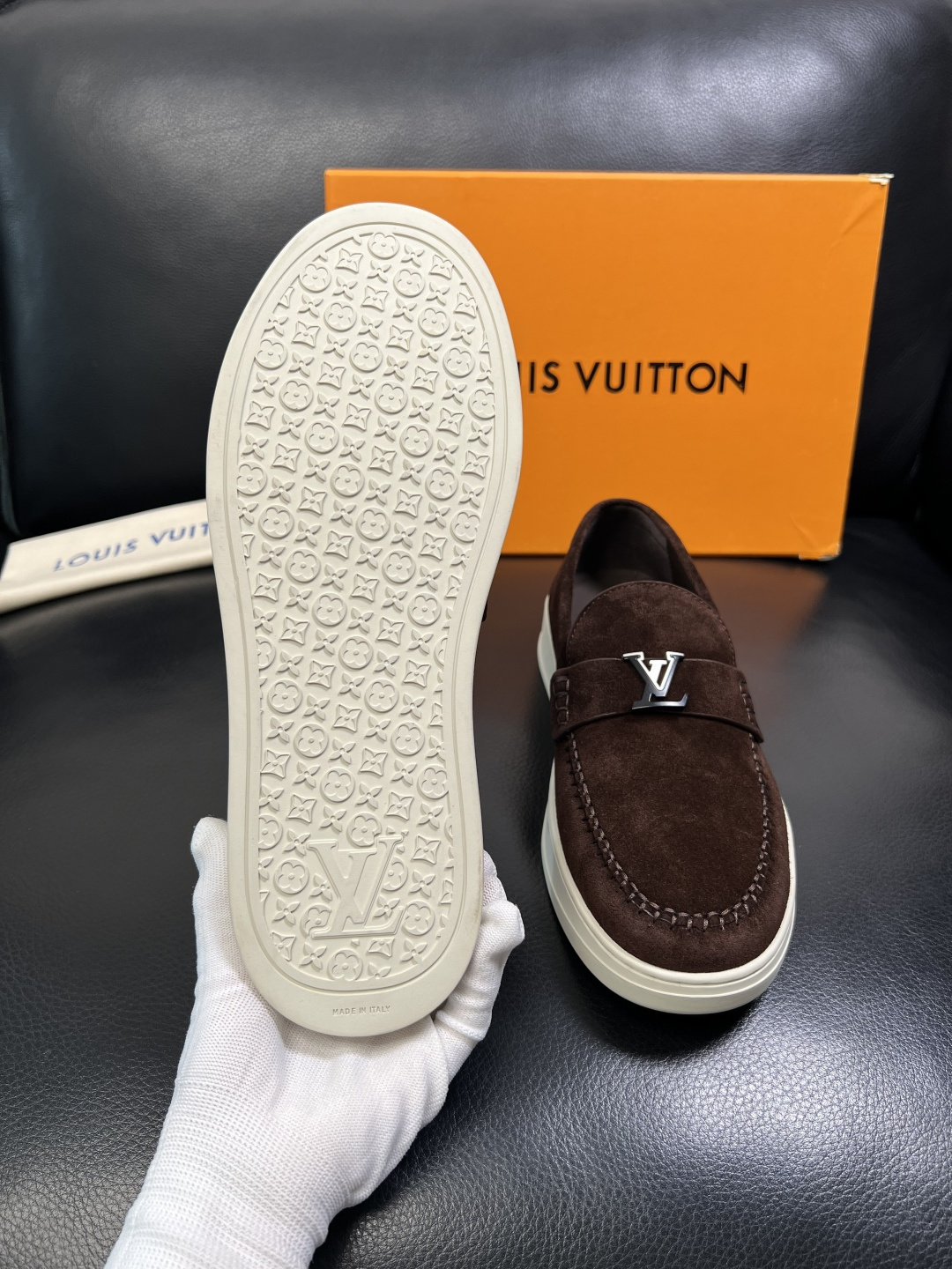 Lv 高品质 顶级工艺品 路易威登，运动板鞋专柜同步，鞋面意大利进口，高品质拼接缤纷色彩复杂工艺品，进口