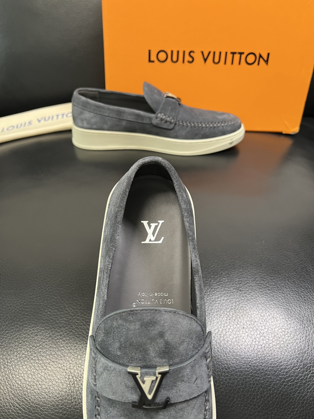 Lv 高品质 顶级工艺品 路易威登，运动板鞋专柜同步，鞋面意大利进口，高品质拼接缤纷色彩复杂工艺品，进口