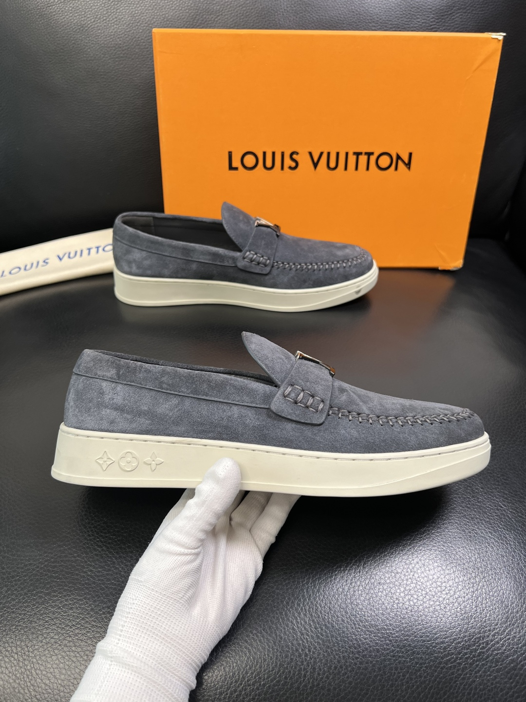 Lv 高品质 顶级工艺品 路易威登，运动板鞋专柜同步，鞋面意大利进口，高品质拼接缤纷色彩复杂工艺品，进口