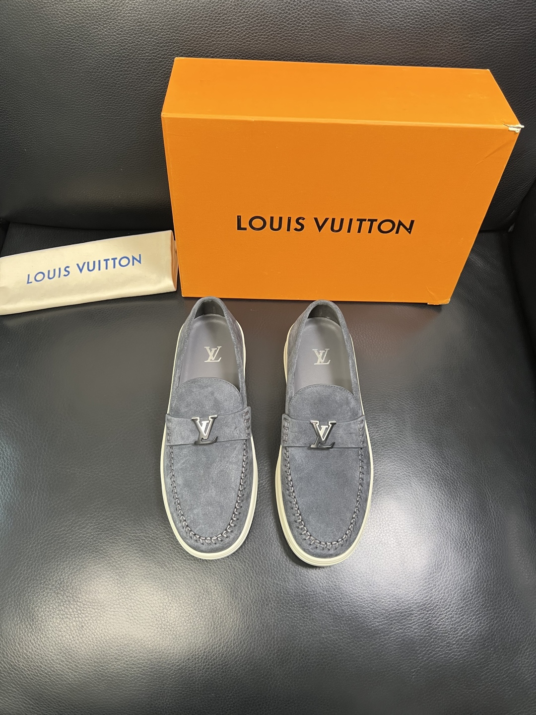 Lv 高品质 顶级工艺品 路易威登，运动板鞋专柜同步，鞋面意大利进口，高品质拼接缤纷色彩复杂工艺品，进口