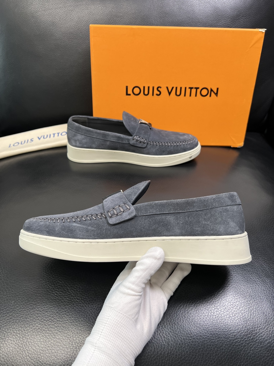 Lv 高品质 顶级工艺品 路易威登，运动板鞋专柜同步，鞋面意大利进口，高品质拼接缤纷色彩复杂工艺品，进口