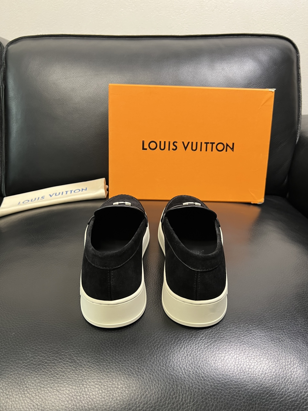 Lv 高品质 顶级工艺品 路易威登，运动板鞋专柜同步，鞋面意大利进口，高品质拼接缤纷色彩复杂工艺品，进口