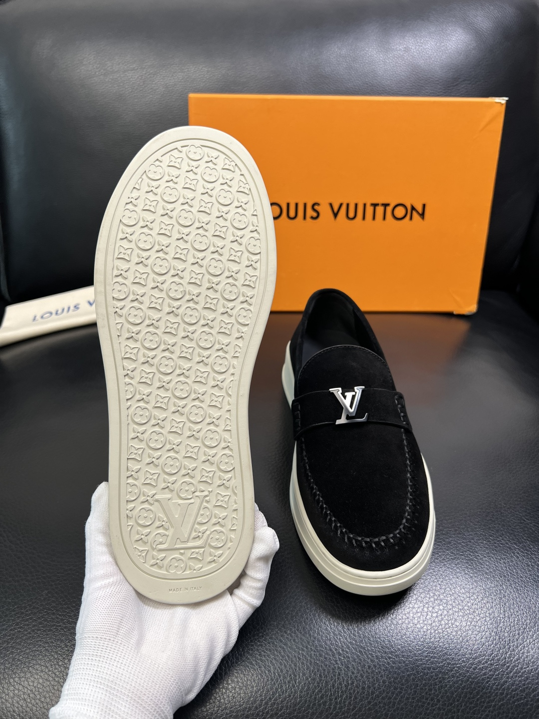 Lv 高品质 顶级工艺品 路易威登，运动板鞋专柜同步，鞋面意大利进口，高品质拼接缤纷色彩复杂工艺品，进口