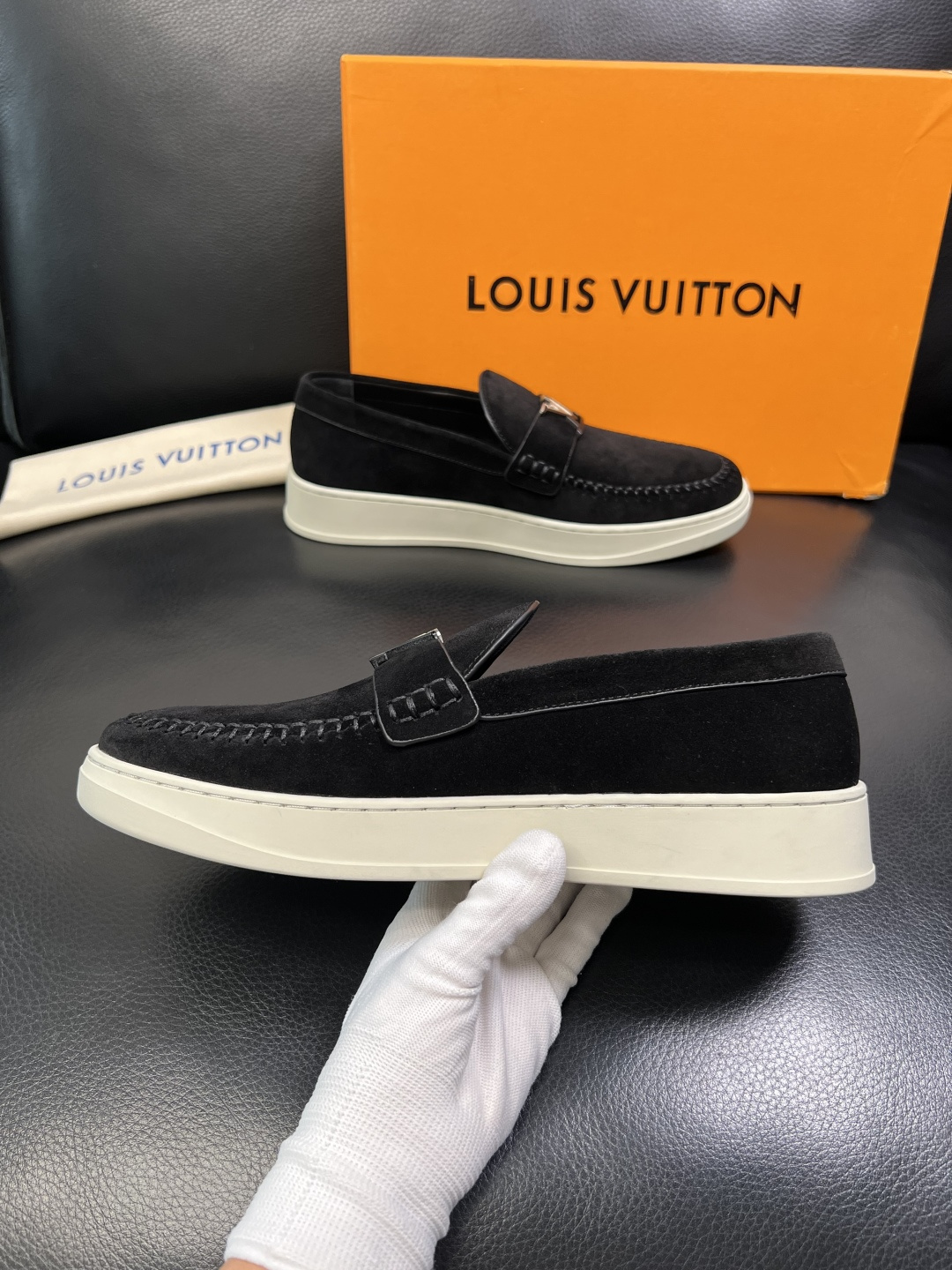 Lv 高品质 顶级工艺品 路易威登，运动板鞋专柜同步，鞋面意大利进口，高品质拼接缤纷色彩复杂工艺品，进口