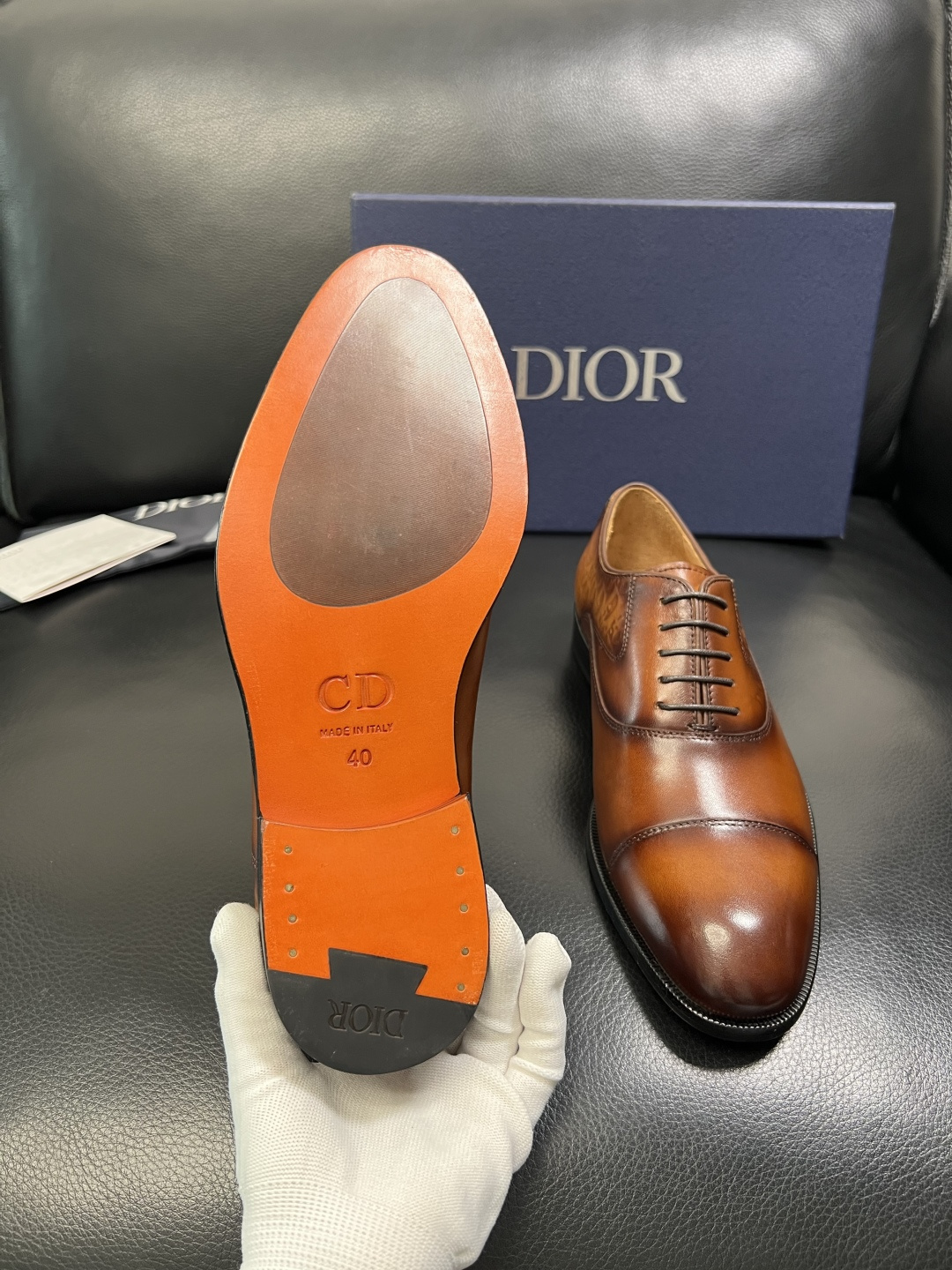 Dior 高品质 顶级工艺品 迪奥 皮鞋系列专柜同步原厂配置，意大利进口牛皮，全进口水染牛皮里垫，鞋底：