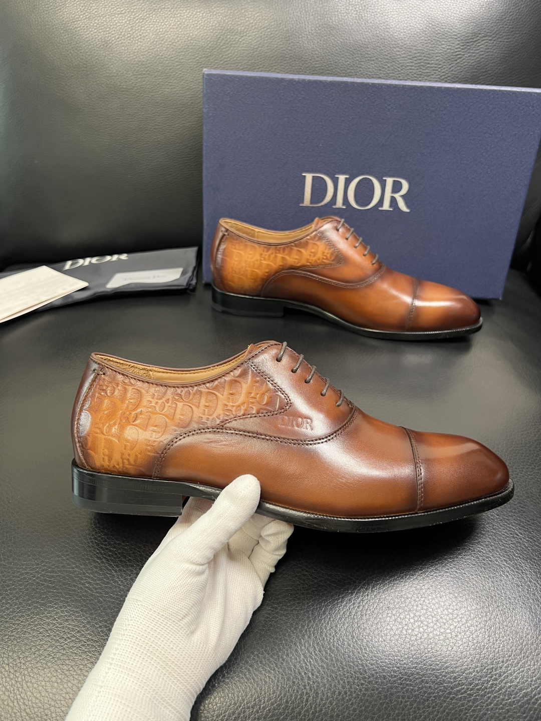 Dior 高品质 顶级工艺品 迪奥 皮鞋系列专柜同步原厂配置，意大利进口牛皮，全进口水染牛皮里垫，鞋底：