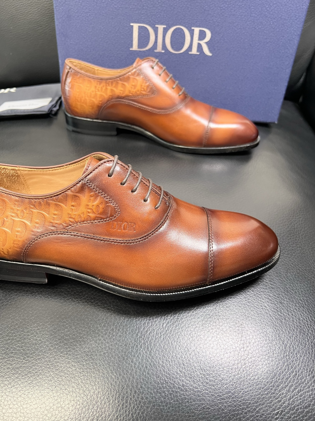Dior 高品质 顶级工艺品 迪奥 皮鞋系列专柜同步原厂配置，意大利进口牛皮，全进口水染牛皮里垫，鞋底：