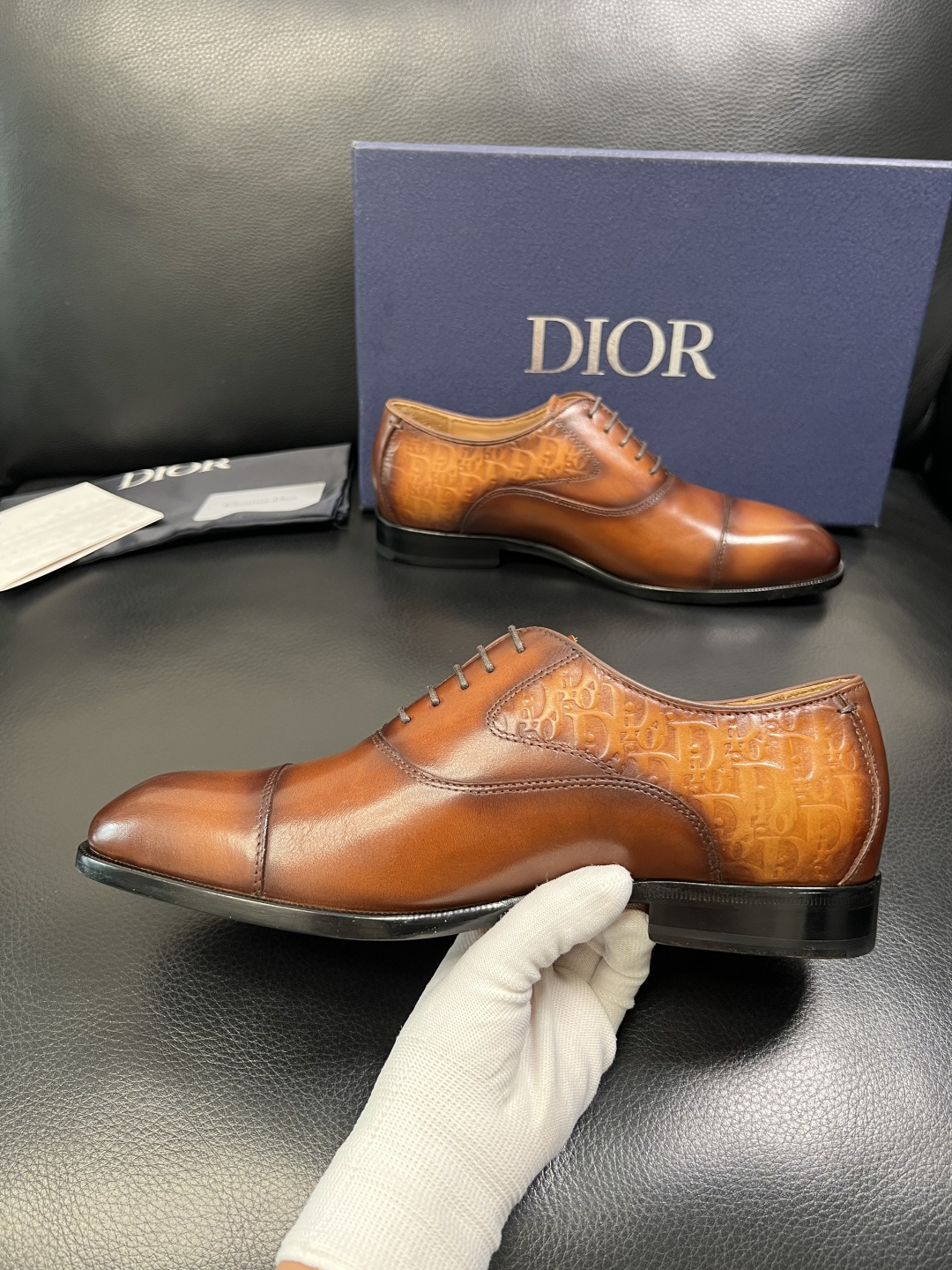 Dior 高品质 顶级工艺品 迪奥 皮鞋系列专柜同步原厂配置，意大利进口牛皮，全进口水染牛皮里垫，鞋底：